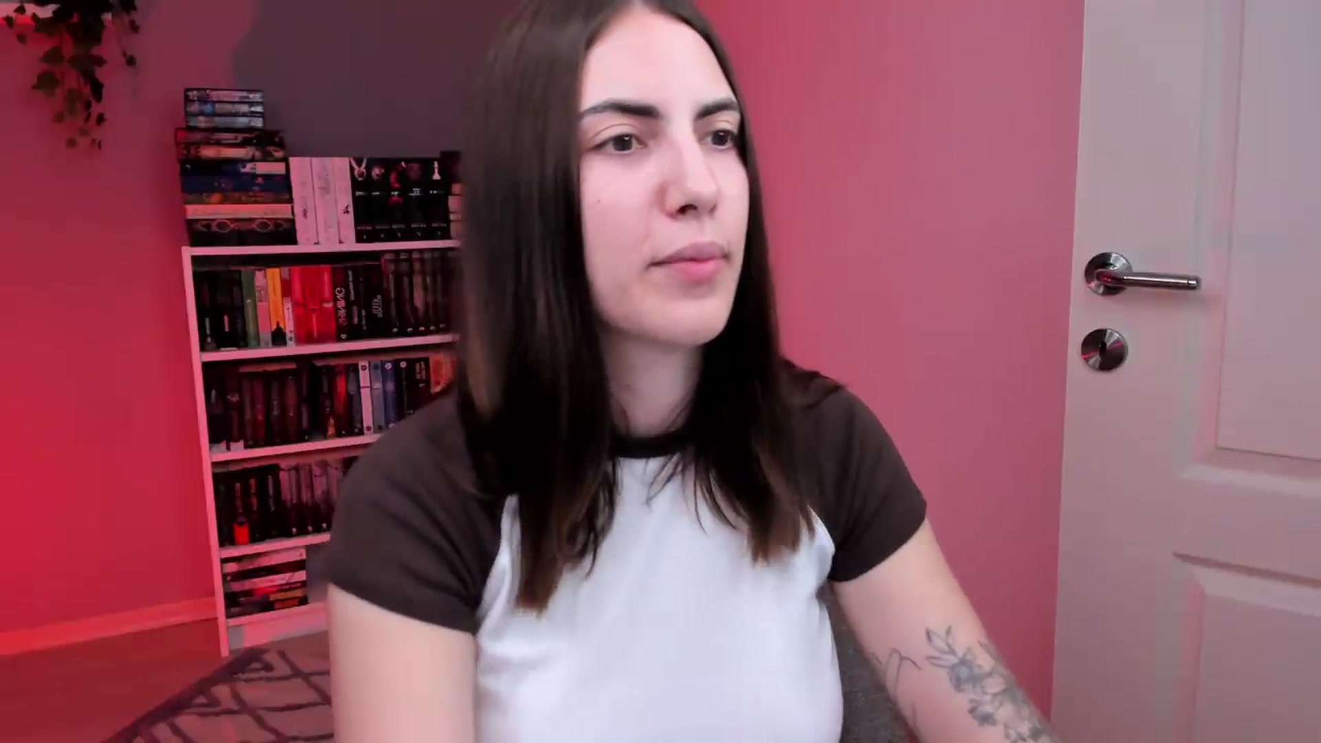 Gallery image thumbnail from ScarletHeart's myfreecams stream on, 07/22/2026, 19:43 image 12 of 20