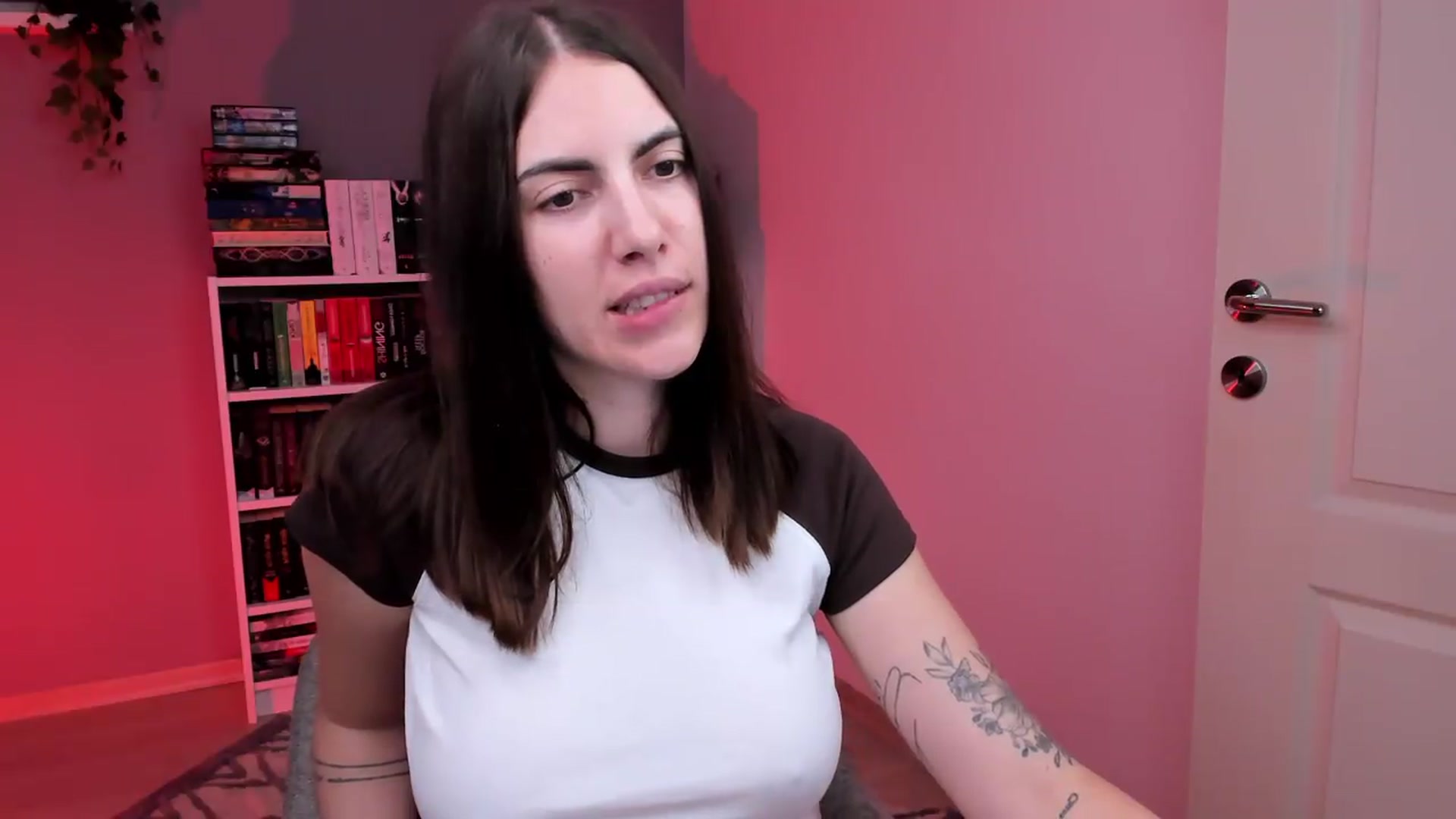 Gallery image thumbnail from ScarletHeart's myfreecams stream on, 07/22/2026, 20:25 image 9 of 20
