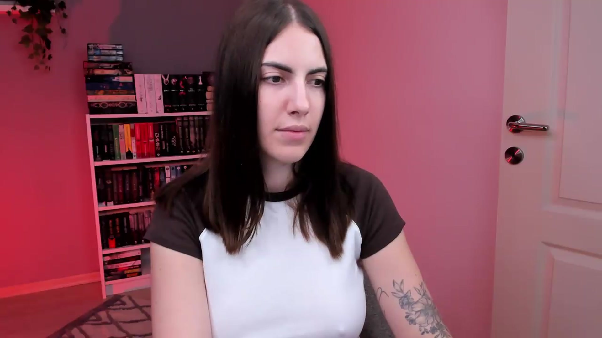 Gallery image thumbnail from ScarletHeart's myfreecams stream on, 07/22/2026, 20:25 image 8 of 20