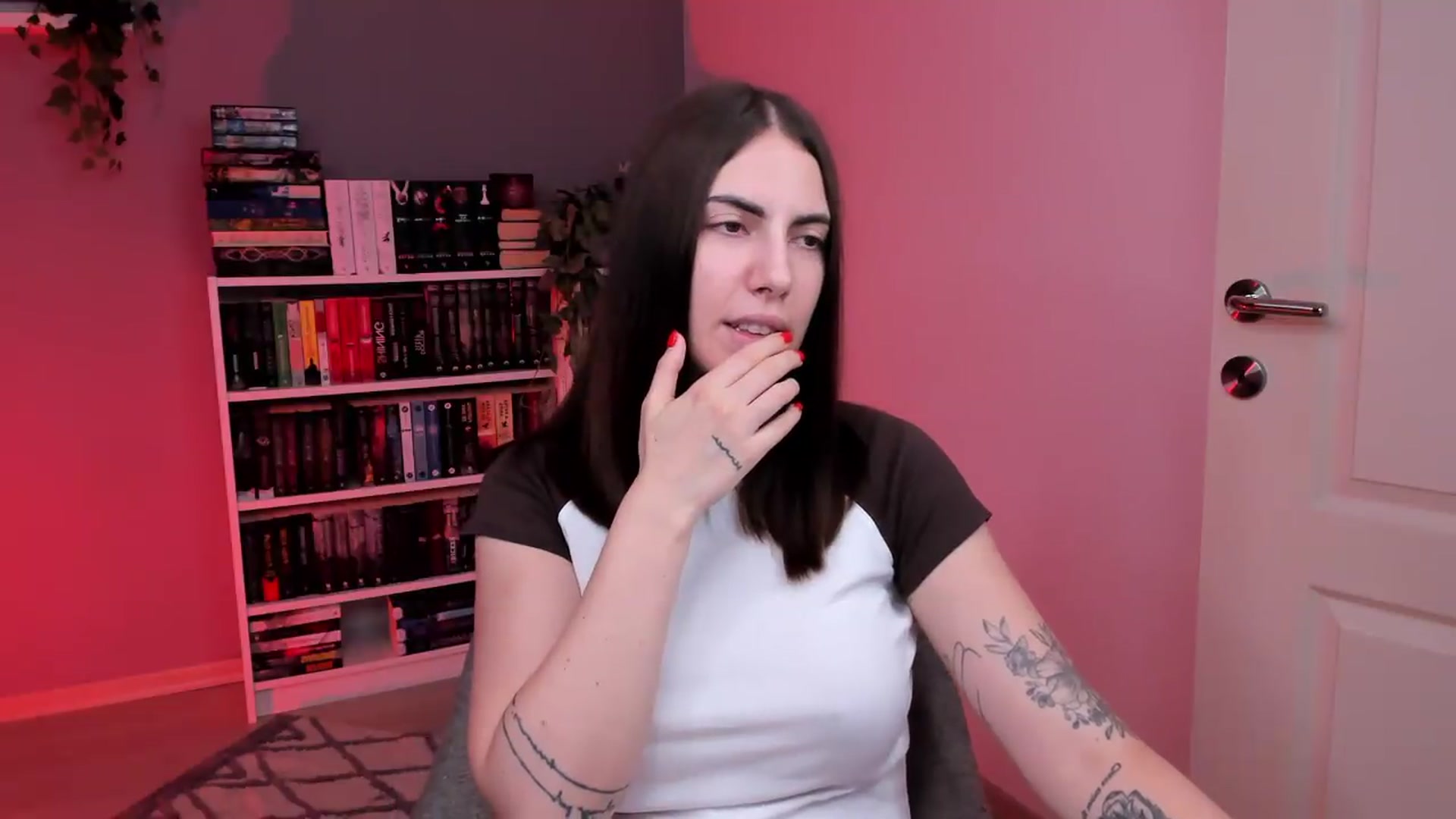 Gallery image thumbnail from ScarletHeart's myfreecams stream on, 07/22/2026, 20:25 image 11 of 20