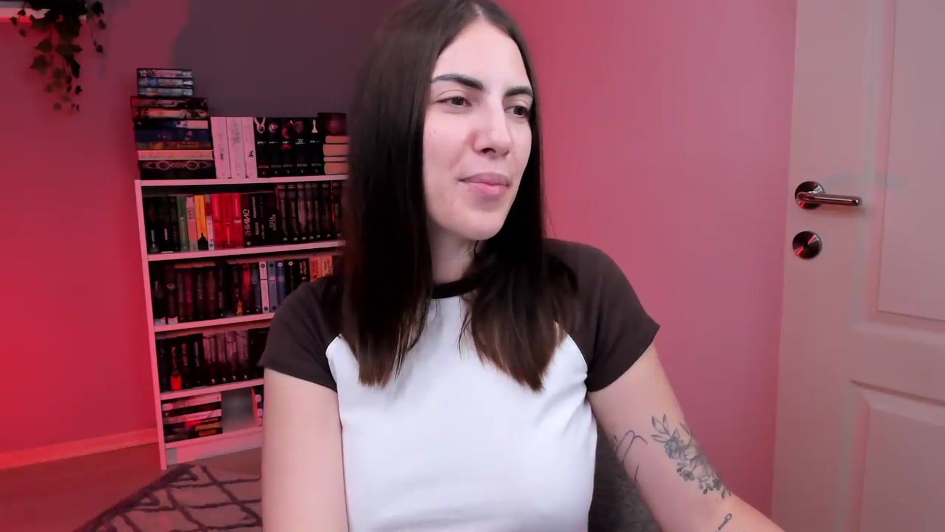 Gallery image thumbnail from ScarletHeart's myfreecams stream on, 07/22/2026, 20:25 image 6 of 20