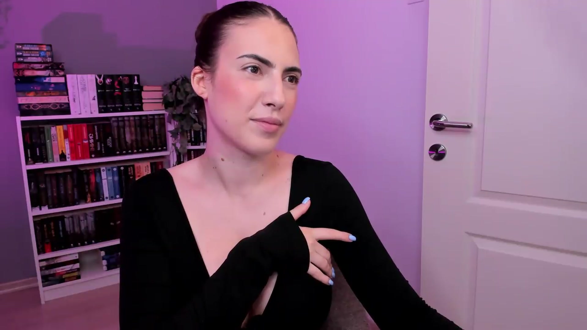 Gallery image thumbnail from ScarletHeart's myfreecams stream on, 08/11/2026, 20:17 image 3 of 20