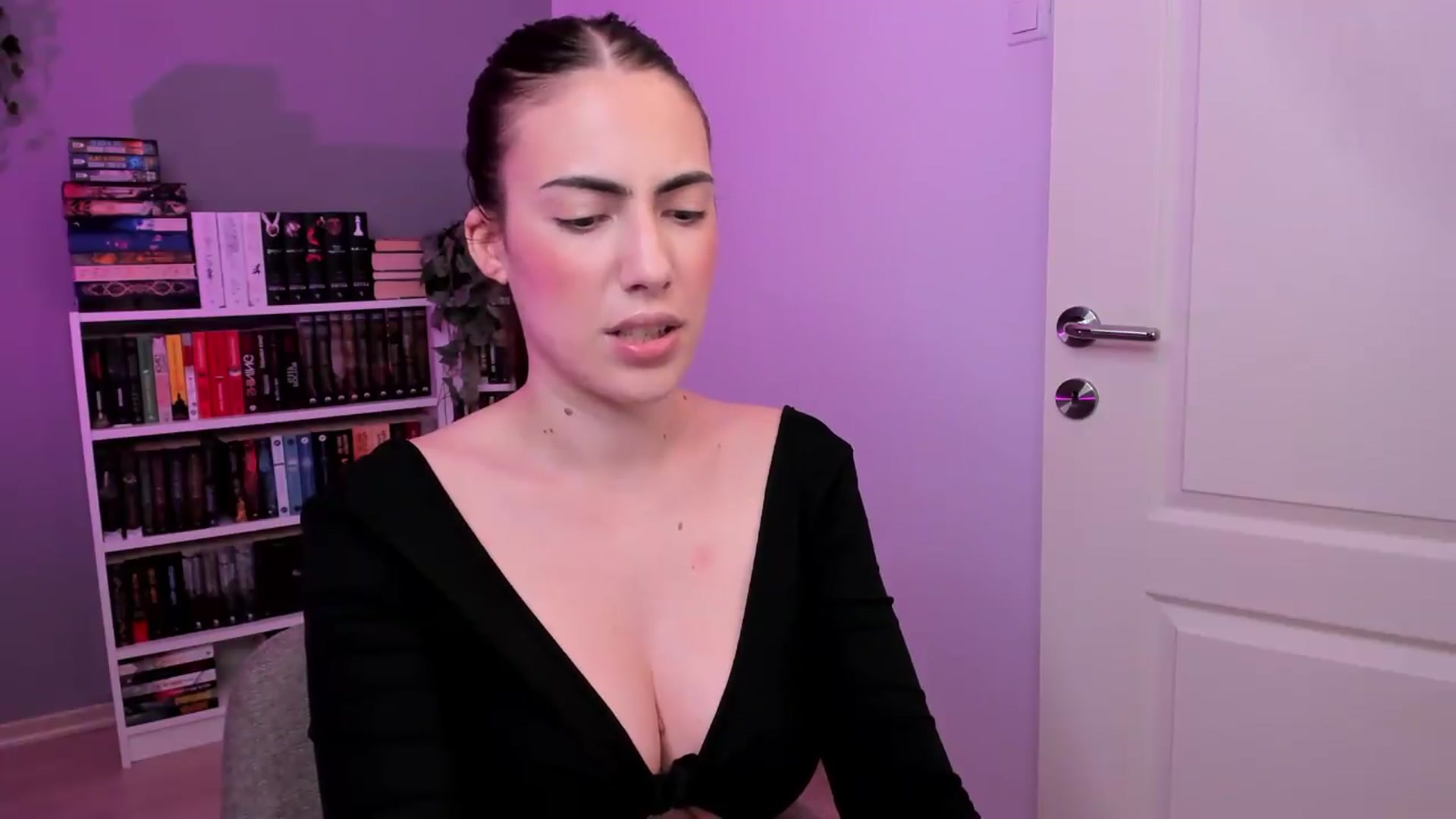 Gallery image thumbnail from ScarletHeart's myfreecams stream on, 08/11/2026, 20:59 image 7 of 20