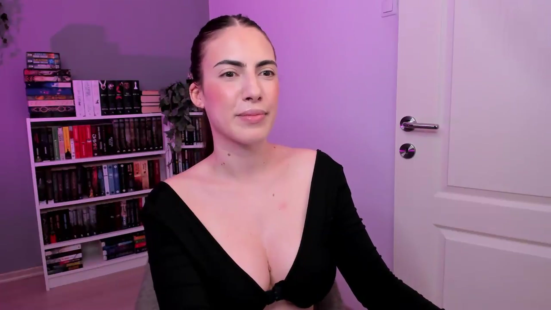 Gallery image thumbnail from ScarletHeart's myfreecams stream on, 08/11/2026, 20:59 image 14 of 20
