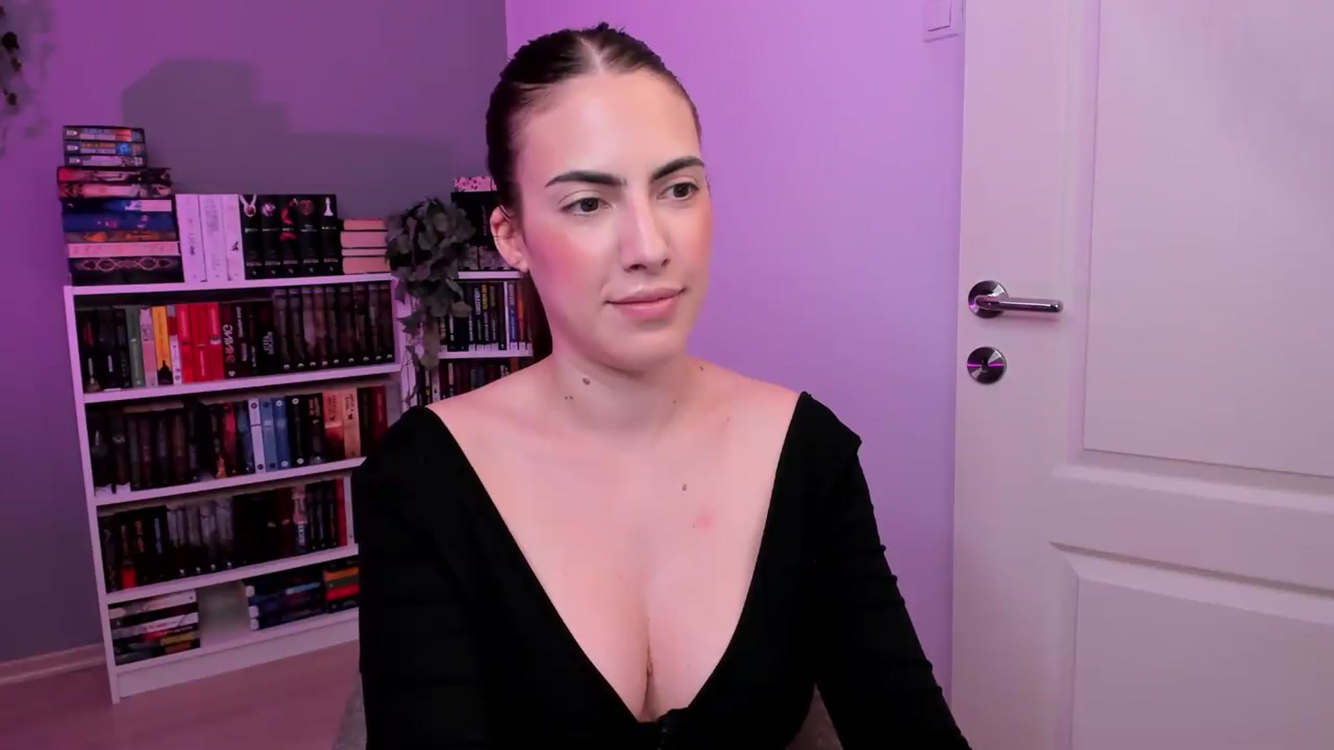 Gallery image thumbnail from ScarletHeart's myfreecams stream on, 08/11/2026, 20:59 image 12 of 20