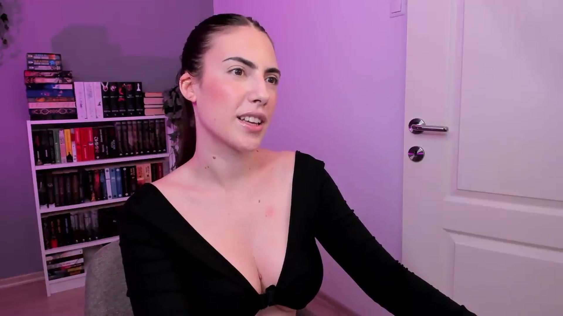 Gallery image thumbnail from ScarletHeart's myfreecams stream on, 08/11/2026, 20:59 image 8 of 20