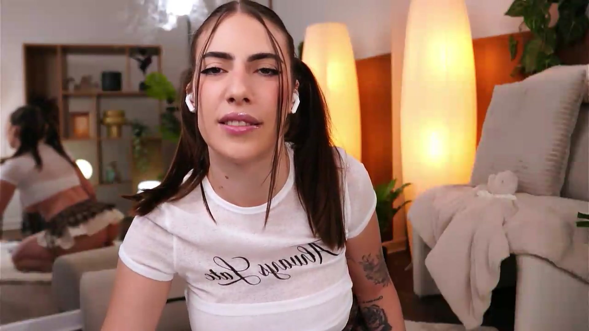 Gallery image thumbnail from ScarletHeart's myfreecams stream on, 08/25/2026, 21:34 image 20 of 20