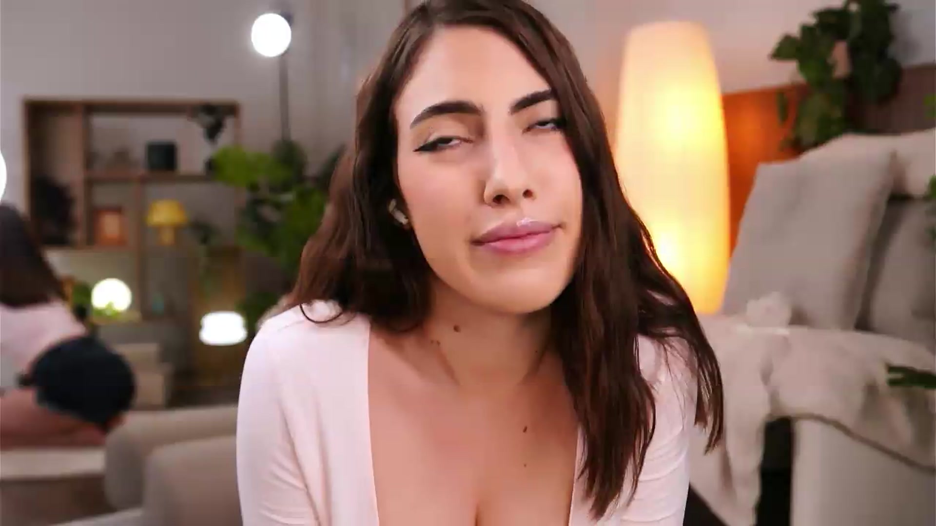 Gallery image thumbnail from ScarletHeart's myfreecams stream on, 08/28/2026, 24:01 image 7 of 20