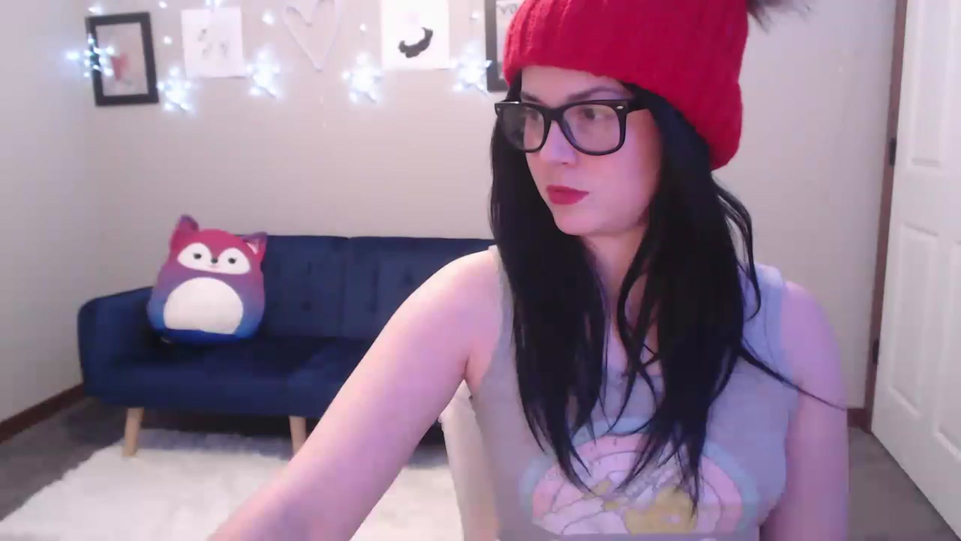 Gallery image thumbnail from ScarletR0ze's myfreecams stream on, 12/15/2022, 03:09 image 18 of 20