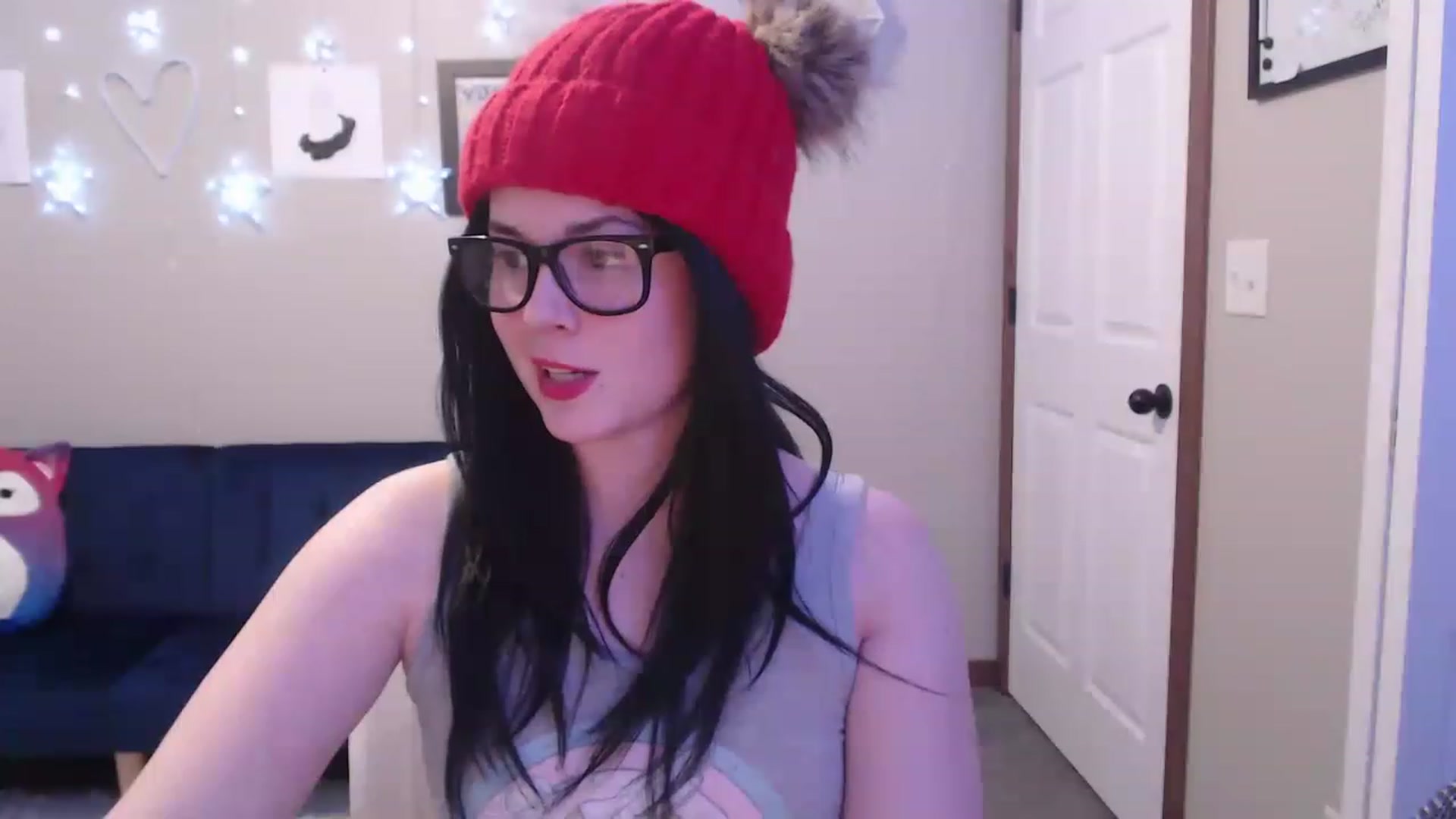 Gallery image thumbnail from ScarletR0ze's myfreecams stream on, 12/15/2022, 03:09 image 13 of 20