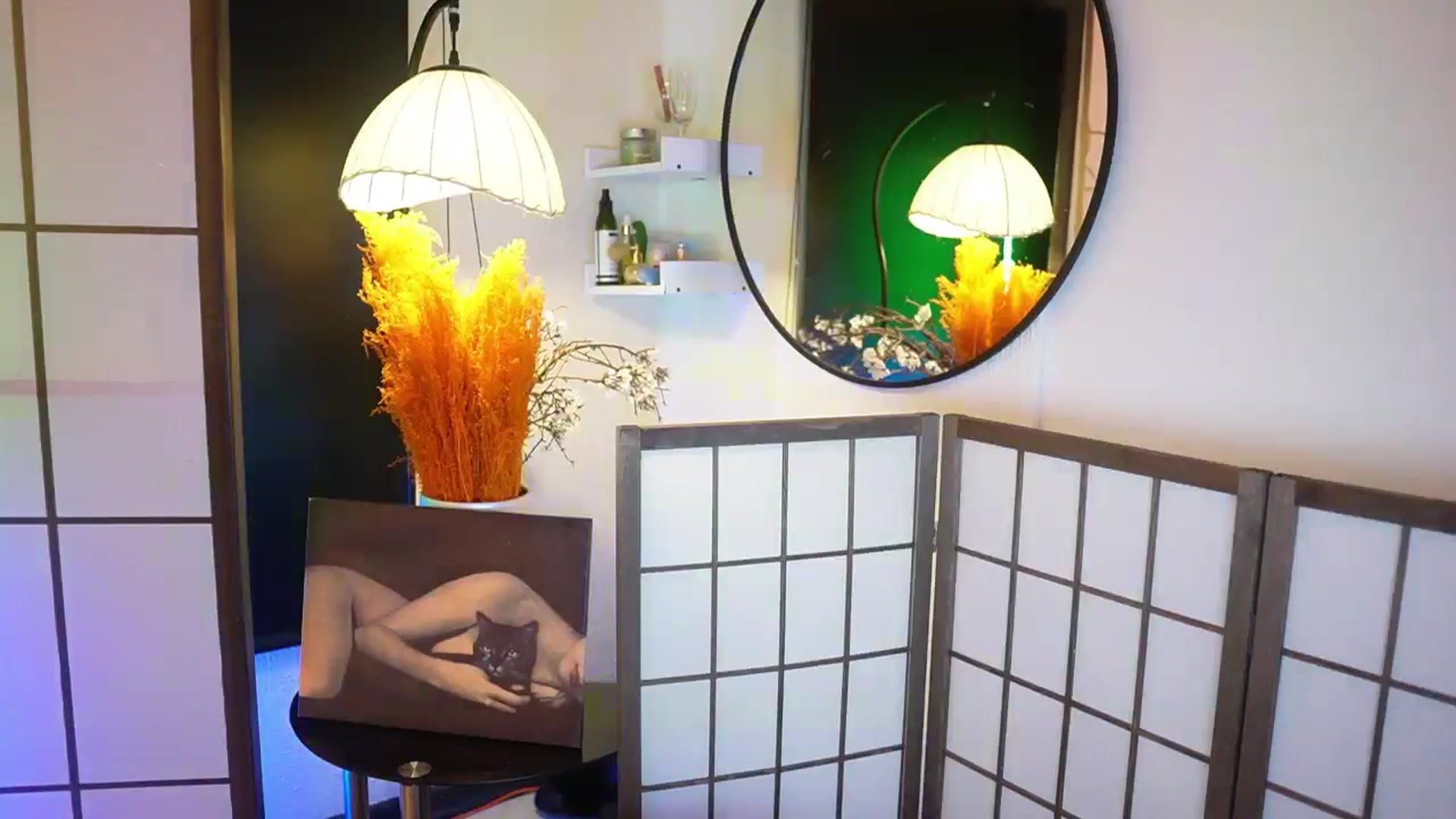Gallery image thumbnail from Scarlet_01's myfreecams stream on, 09/22/2025, 02:20 image 3 of 20
