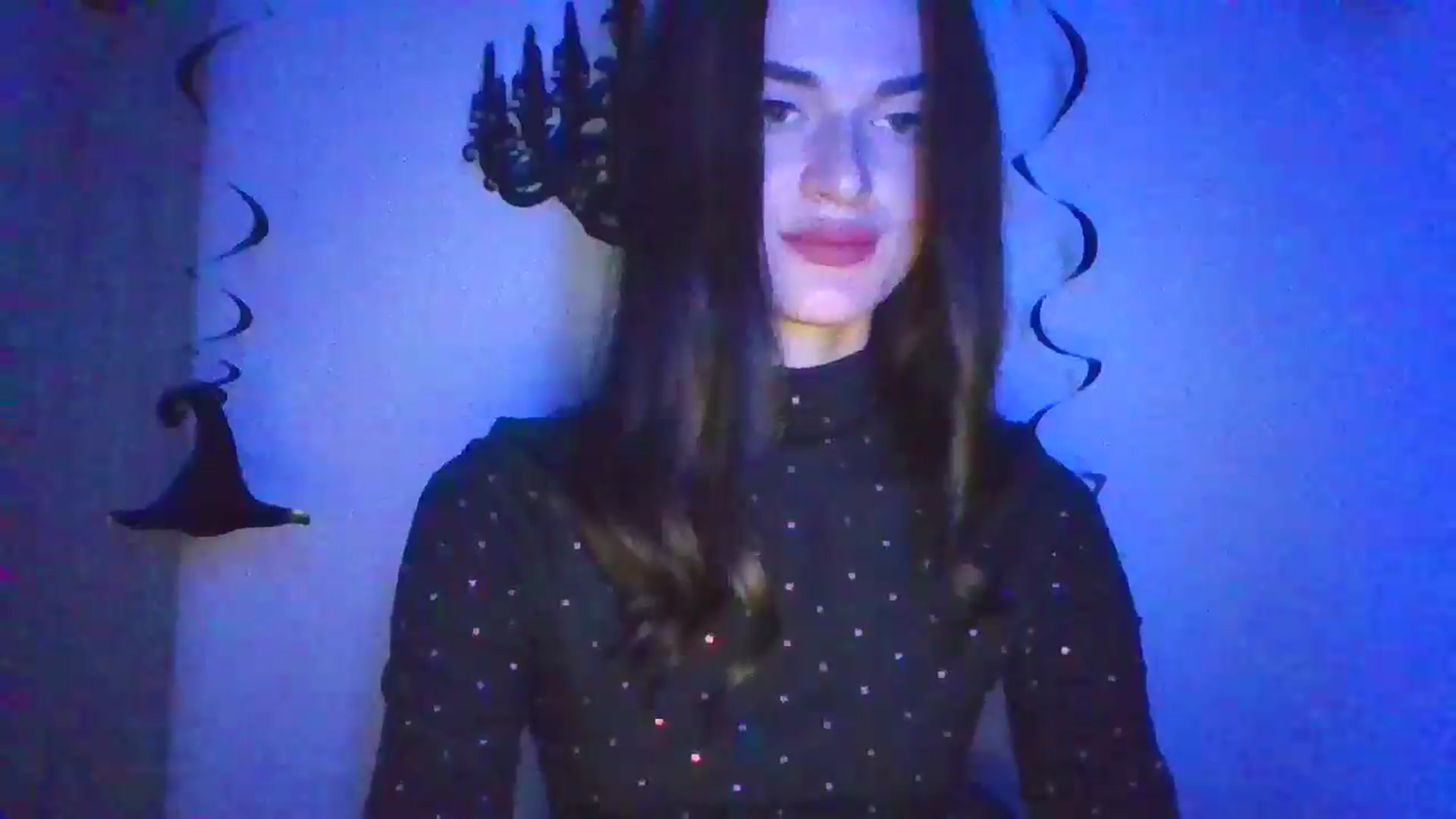 Gallery image thumbnail from Scarlet_flo's myfreecams stream on, 10/26/2024, 19:28 image 3 of 20