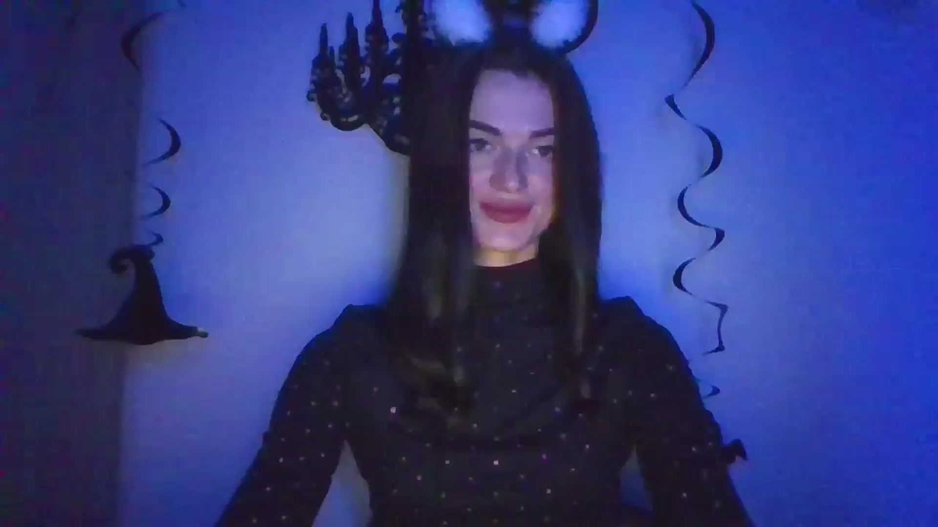 Gallery image thumbnail from Scarlet_flo's myfreecams stream on, 10/26/2024, 19:28 image 18 of 20