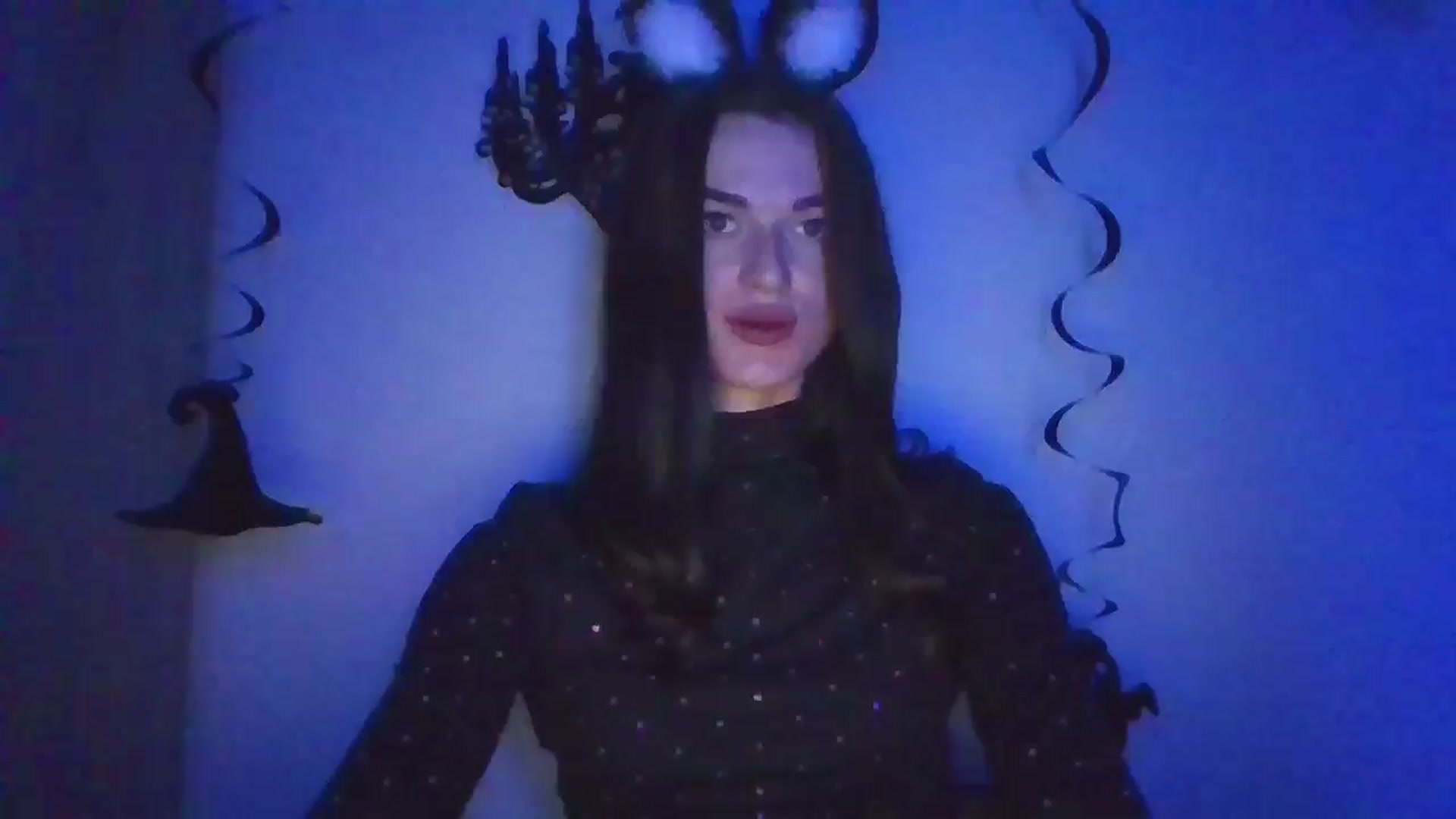 Gallery image thumbnail from Scarlet_flo's myfreecams stream on, 10/26/2024, 19:28 image 11 of 20