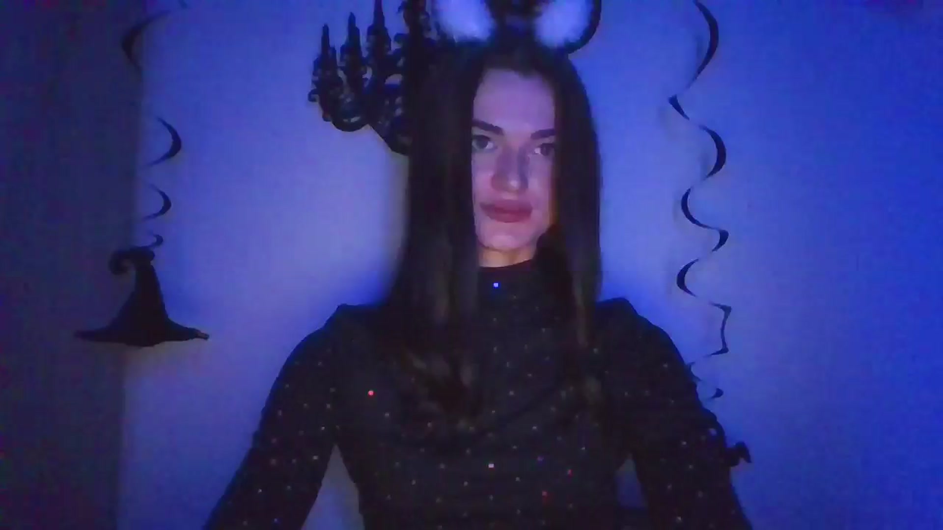 Gallery image thumbnail from Scarlet_flo's myfreecams stream on, 10/26/2024, 19:28 image 15 of 20