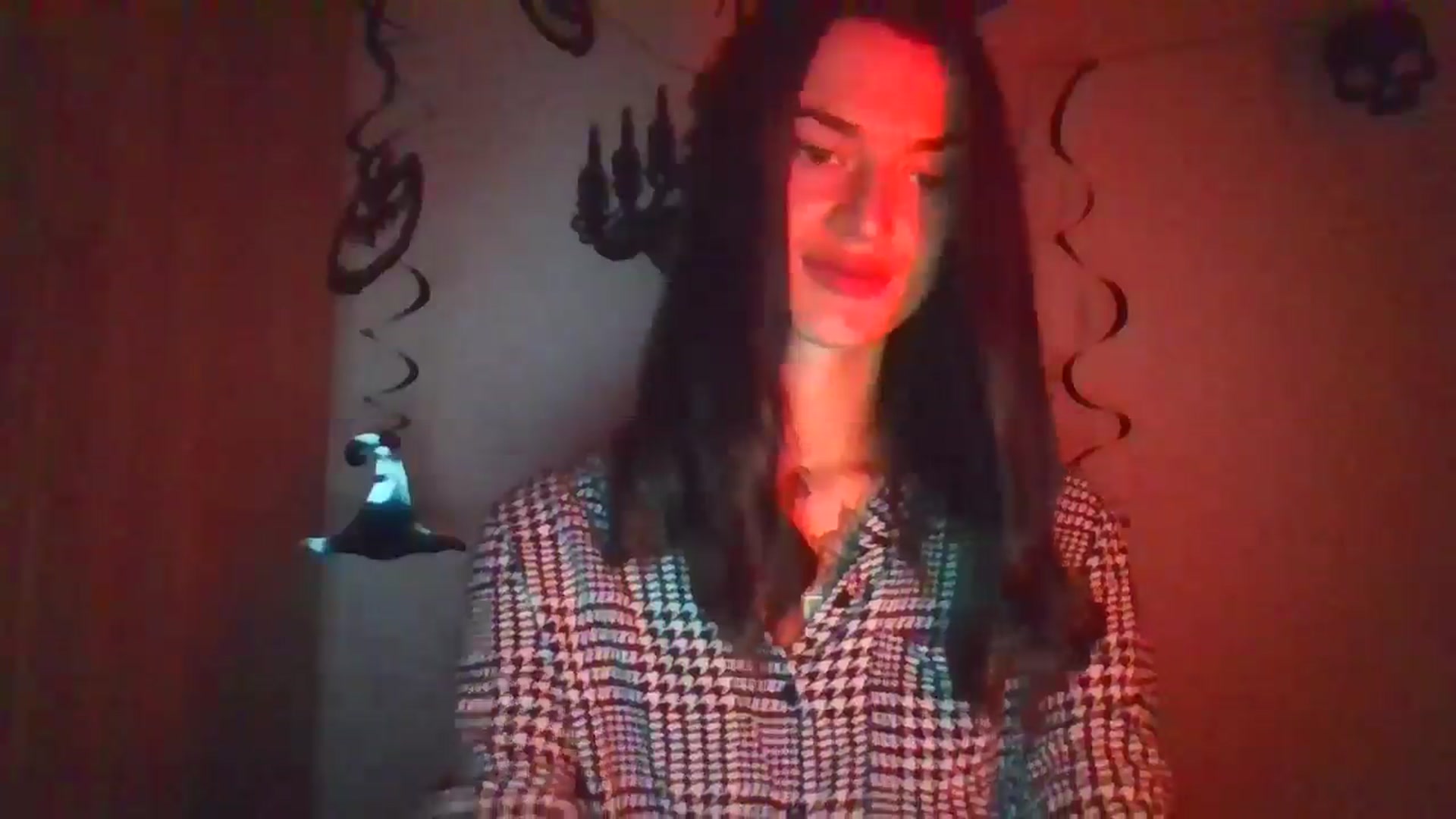 Gallery image thumbnail from Scarlet_flo's myfreecams stream on, 10/27/2024, 17:16 image 14 of 20