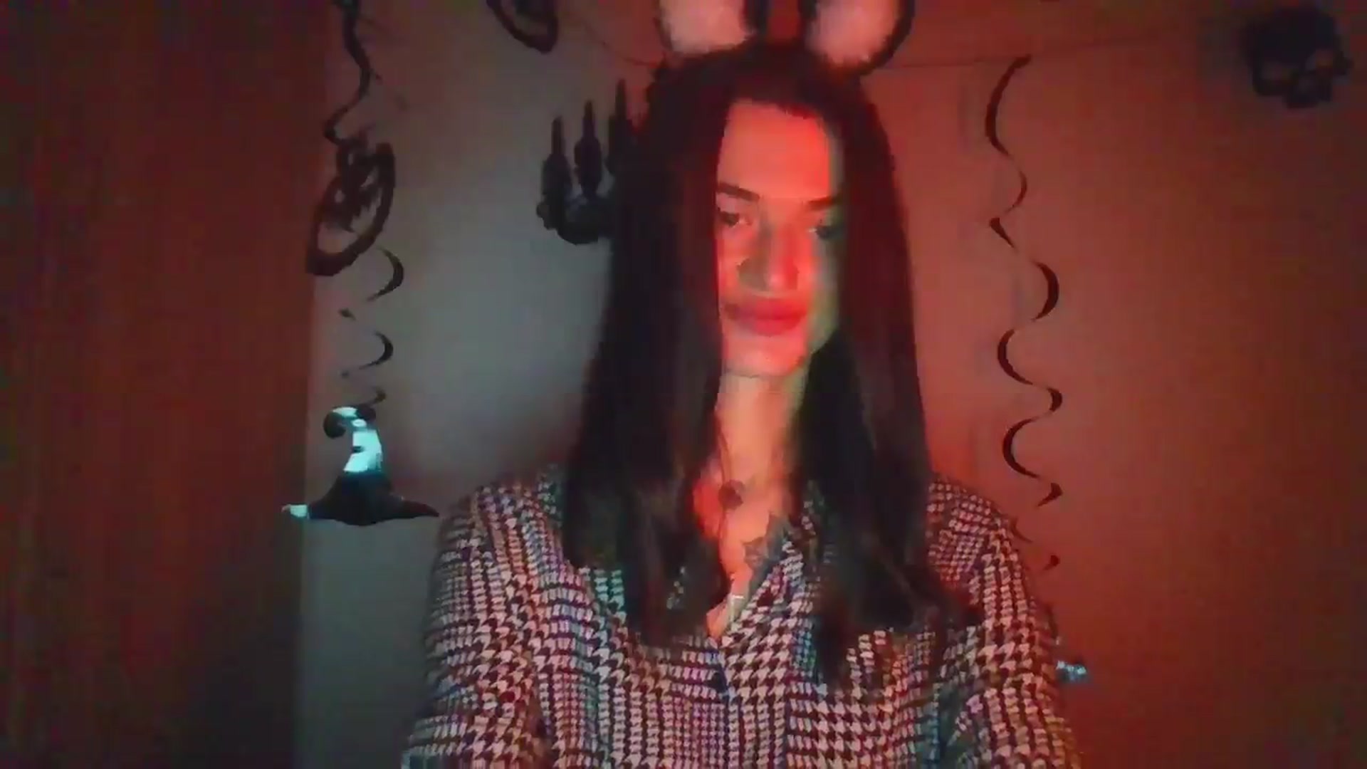 Gallery image thumbnail from Scarlet_flo's myfreecams stream on, 10/27/2024, 17:16 image 15 of 20