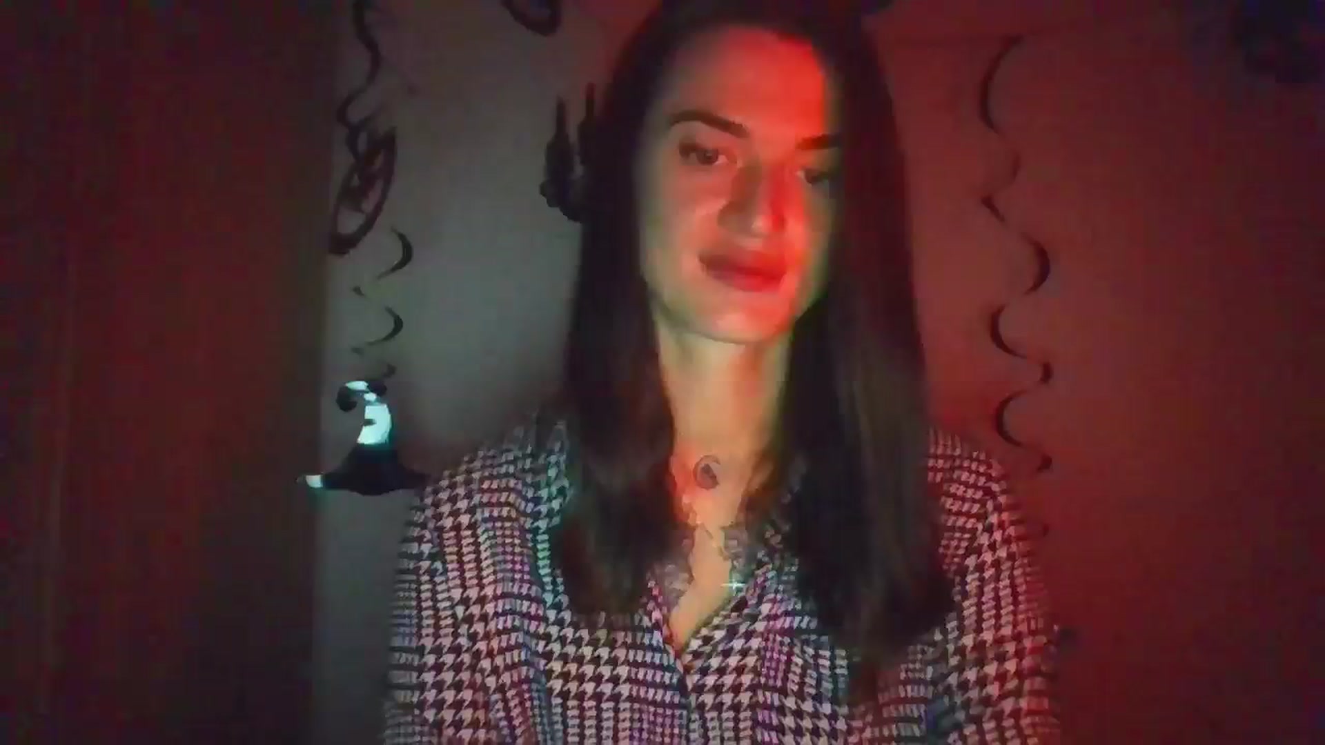 Gallery image thumbnail from Scarlet_flo's myfreecams stream on, 10/27/2024, 19:22 image 9 of 20