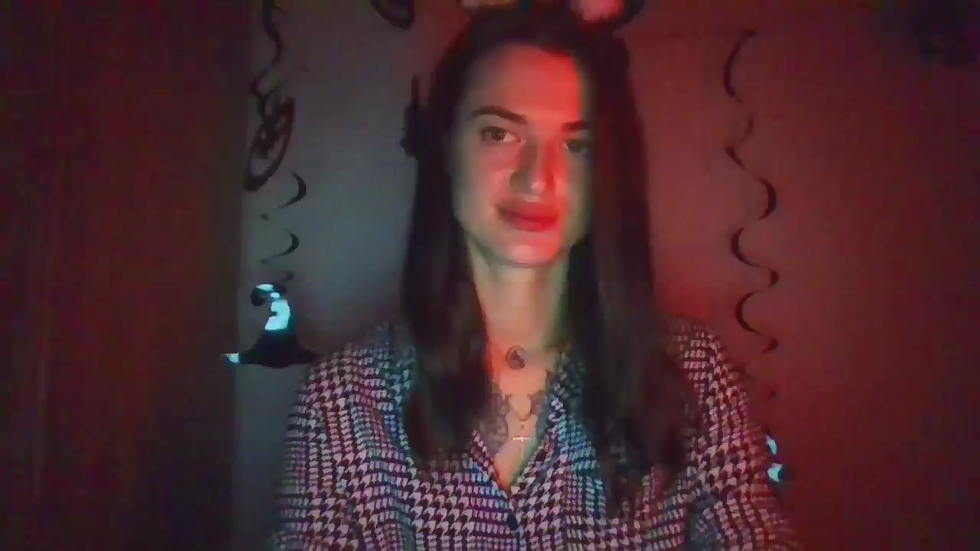 Gallery image thumbnail from Scarlet_flo's myfreecams stream on, 10/27/2024, 19:22 image 3 of 20