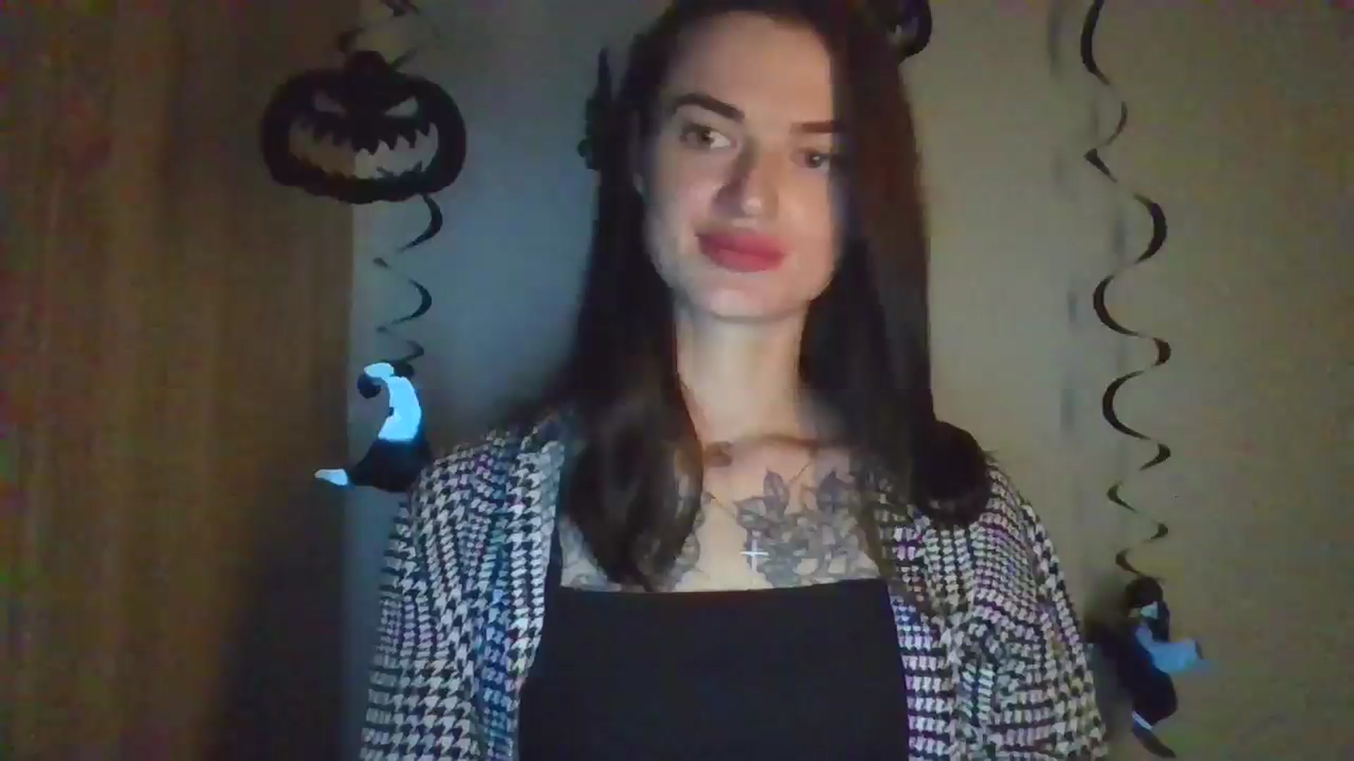 Gallery image thumbnail from Scarlet_flo's myfreecams stream on, 10/28/2024, 01:38 image 8 of 20