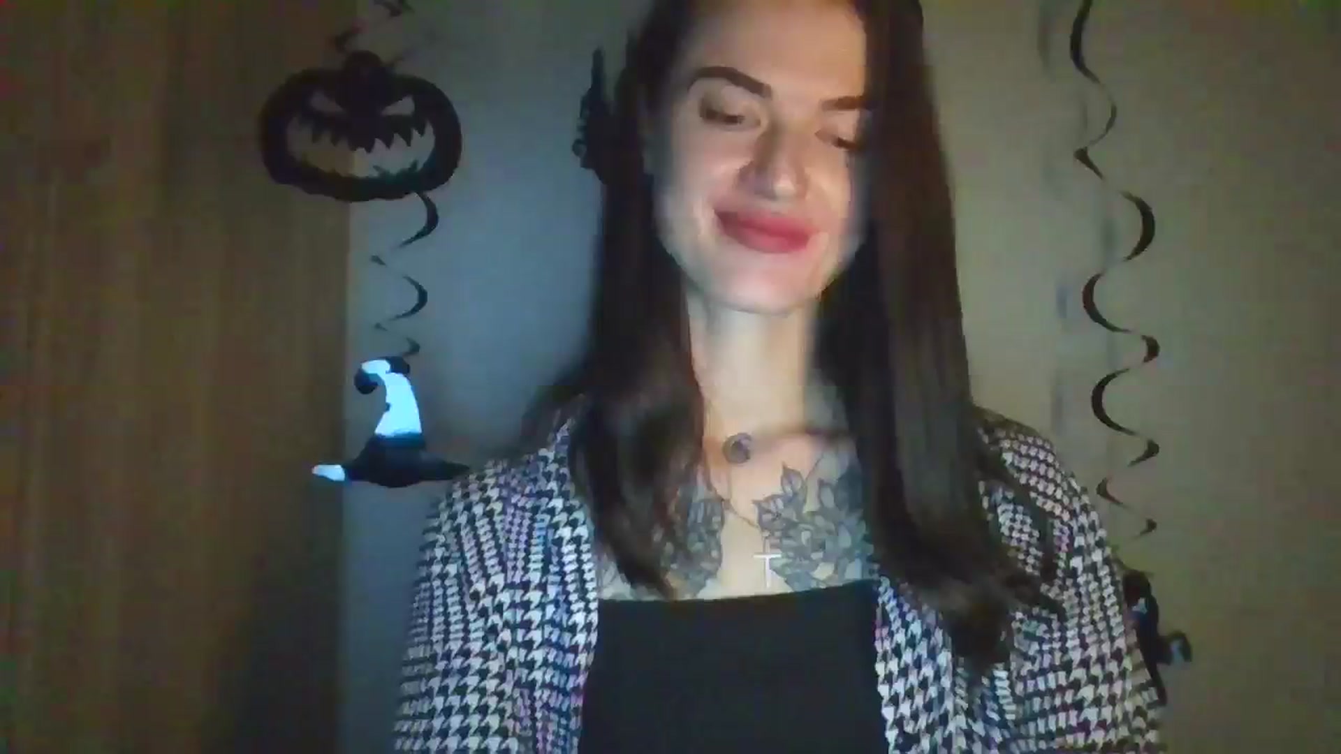 Gallery image thumbnail from Scarlet_flo's myfreecams stream on, 10/28/2024, 01:38 image 19 of 20