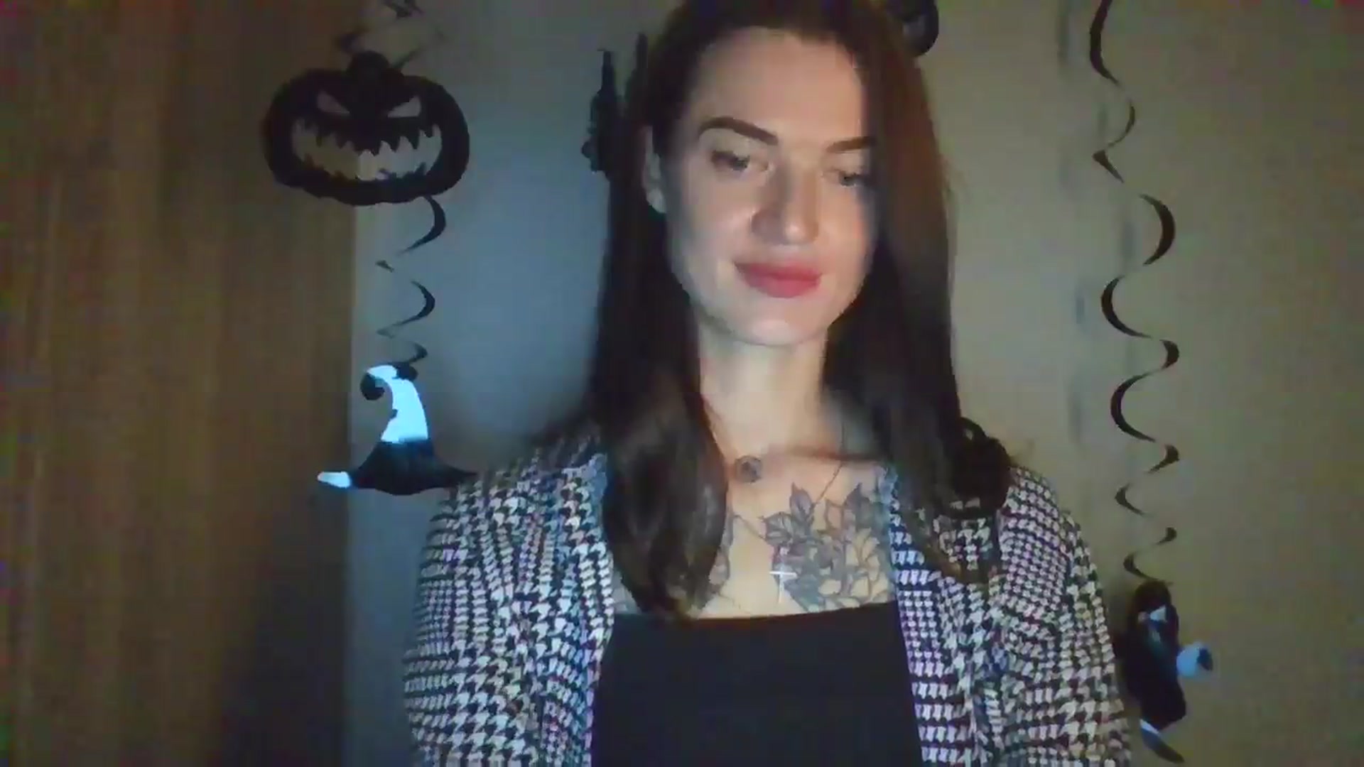 Gallery image thumbnail from Scarlet_flo's myfreecams stream on, 10/28/2024, 01:38 image 5 of 20
