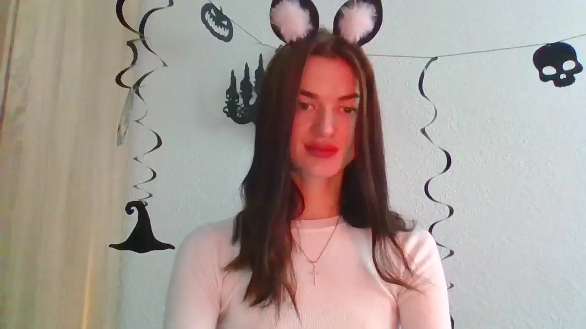 Gallery image thumbnail from Scarlet_flo's myfreecams stream on, 10/31/2024, 15:20 image 14 of 20