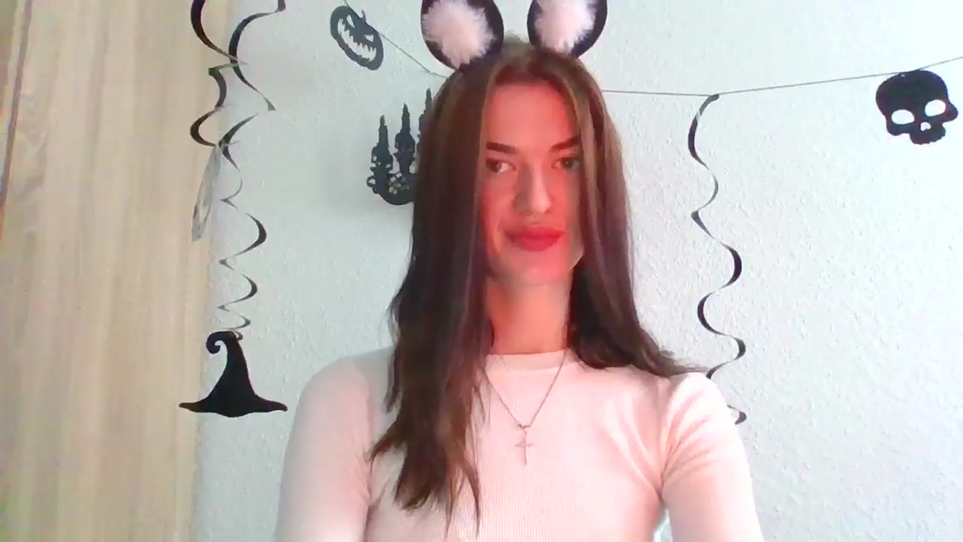 Gallery image thumbnail from Scarlet_flo's myfreecams stream on, 10/31/2024, 15:20 image 2 of 20