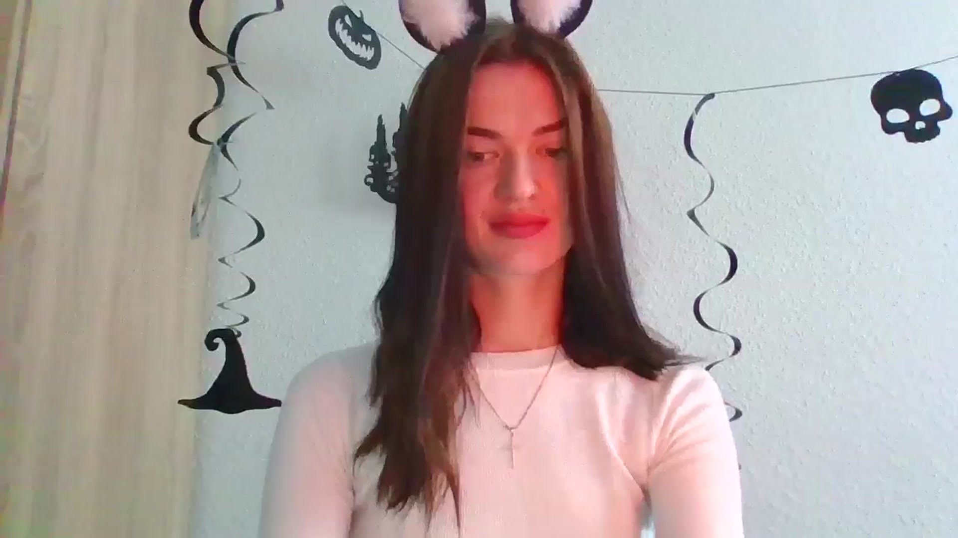 Gallery image thumbnail from Scarlet_flo's myfreecams stream on, 10/31/2024, 15:20 image 8 of 20