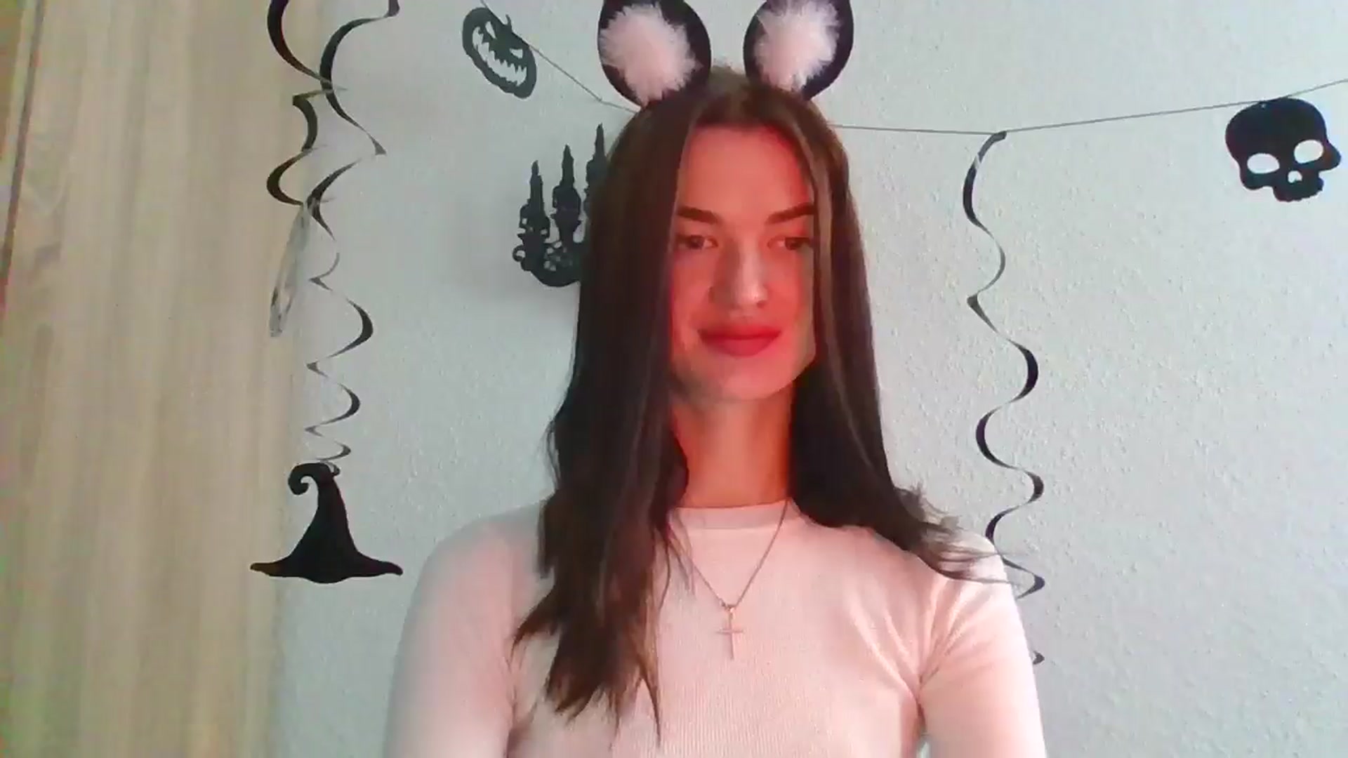 Gallery image thumbnail from Scarlet_flo's myfreecams stream on, 10/31/2024, 15:20 image 13 of 20