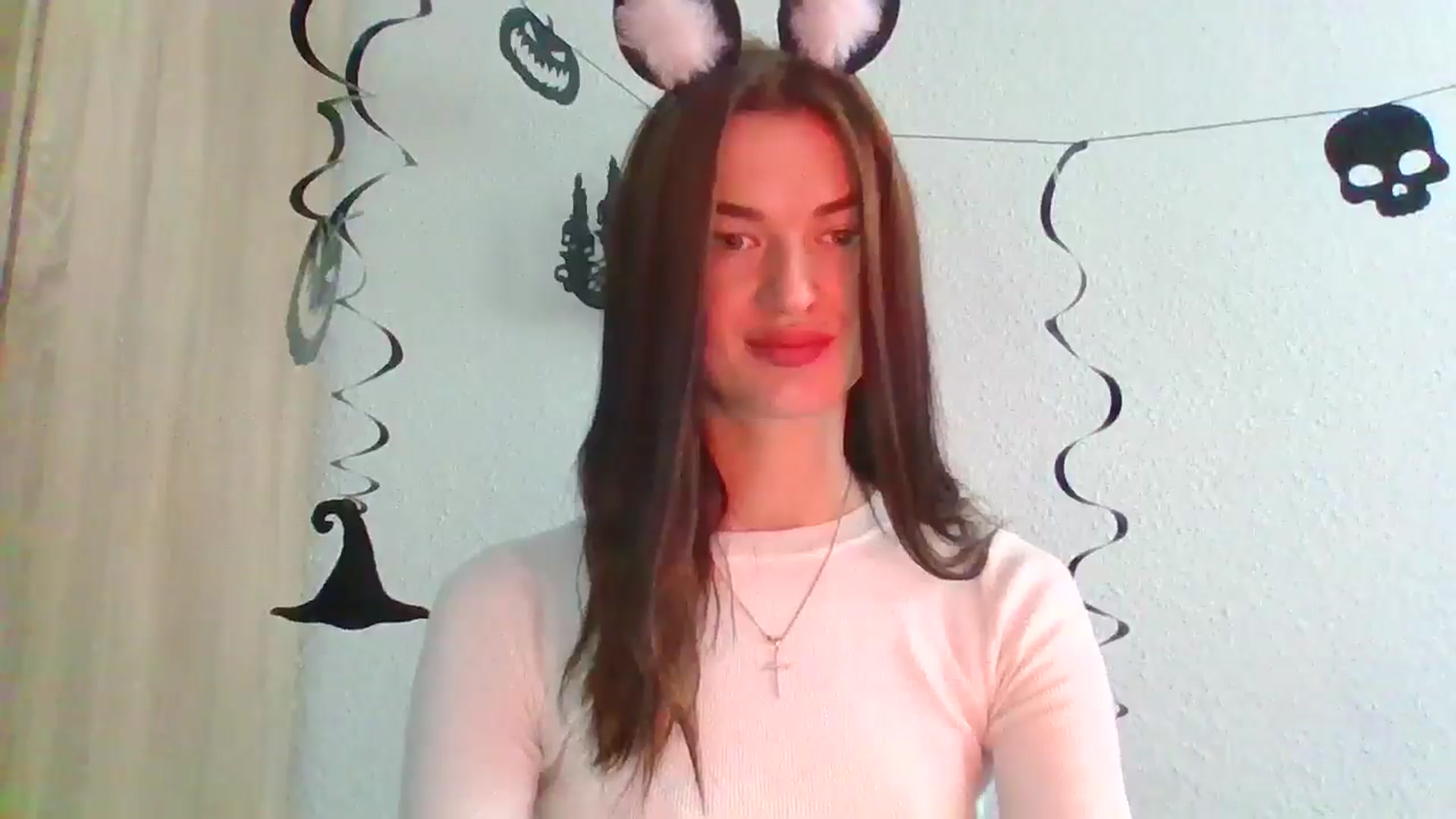 Gallery image thumbnail from Scarlet_flo's myfreecams stream on, 10/31/2024, 15:20 image 20 of 20