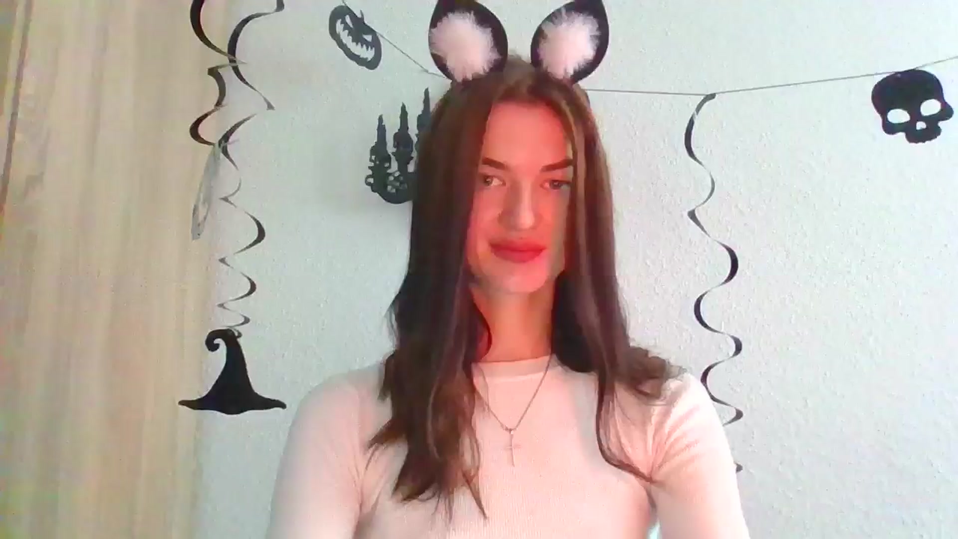Gallery image thumbnail from Scarlet_flo's myfreecams stream on, 10/31/2024, 15:20 image 16 of 20