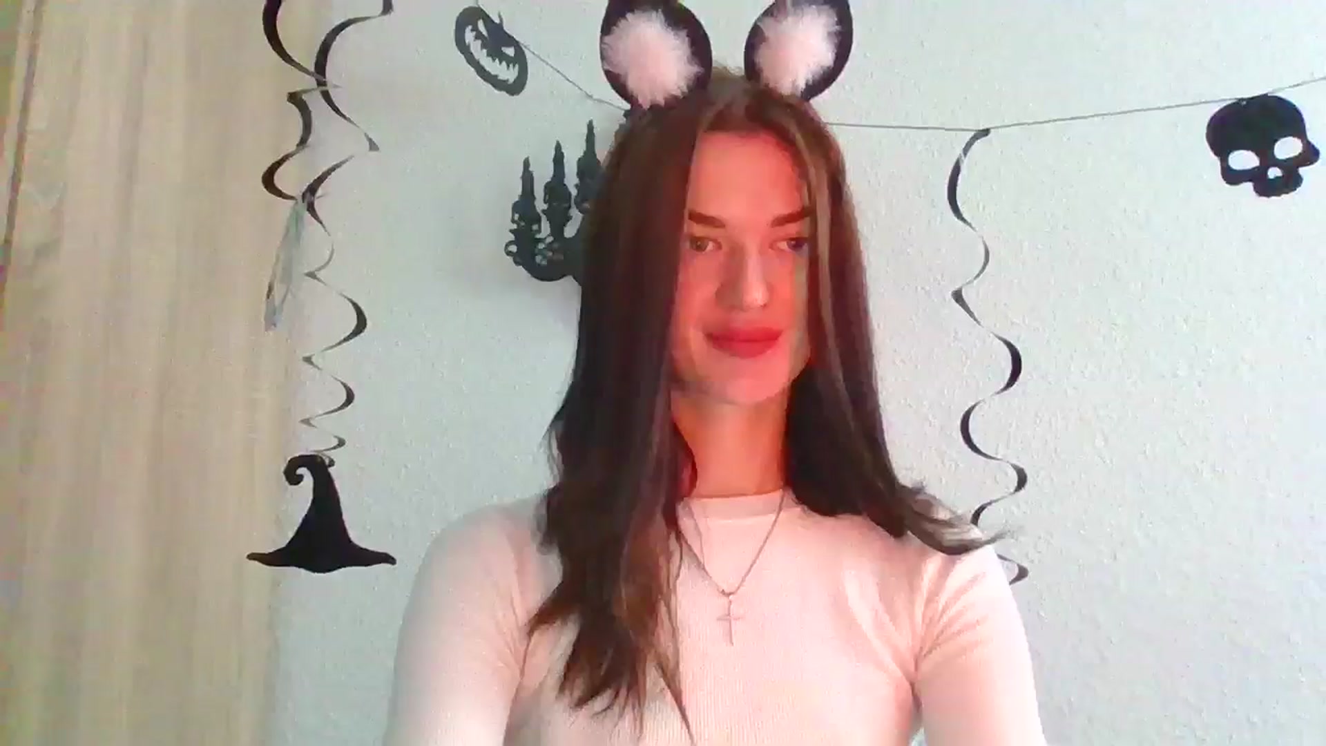 Gallery image thumbnail from Scarlet_flo's myfreecams stream on, 10/31/2024, 15:20 image 18 of 20