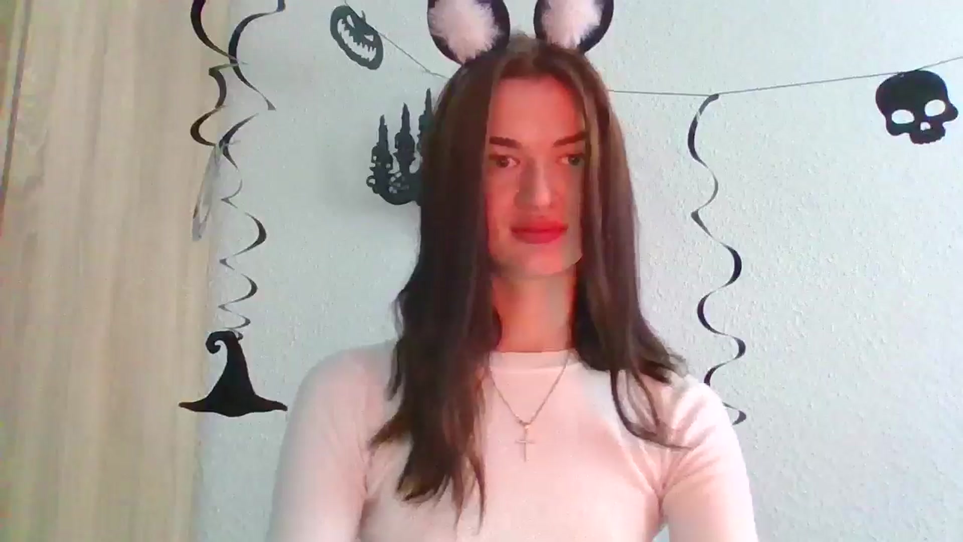 Gallery image thumbnail from Scarlet_flo's myfreecams stream on, 10/31/2024, 15:20 image 4 of 20