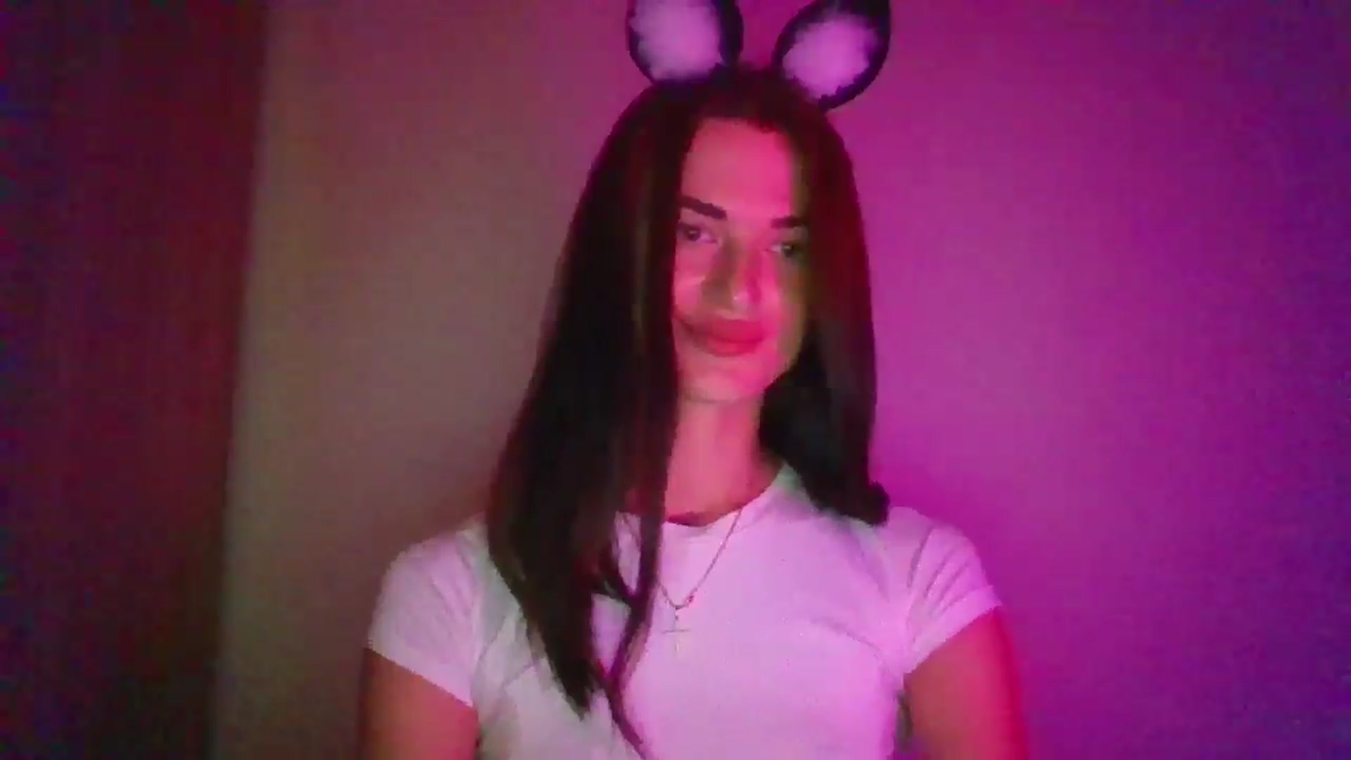 Gallery image thumbnail from Scarlet_flo's myfreecams stream on, 11/04/2024, 24:54 image 12 of 20