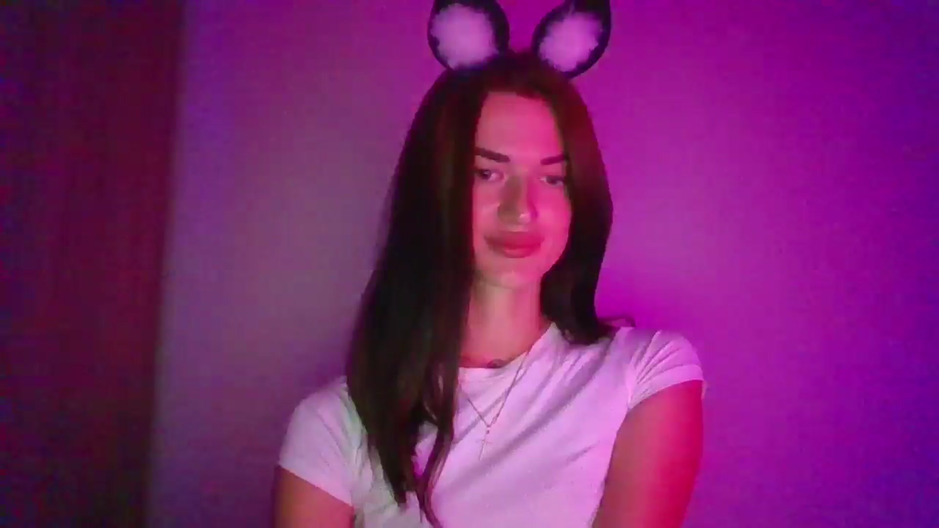 Gallery image thumbnail from Scarlet_flo's myfreecams stream on, 11/04/2024, 24:54 image 14 of 20