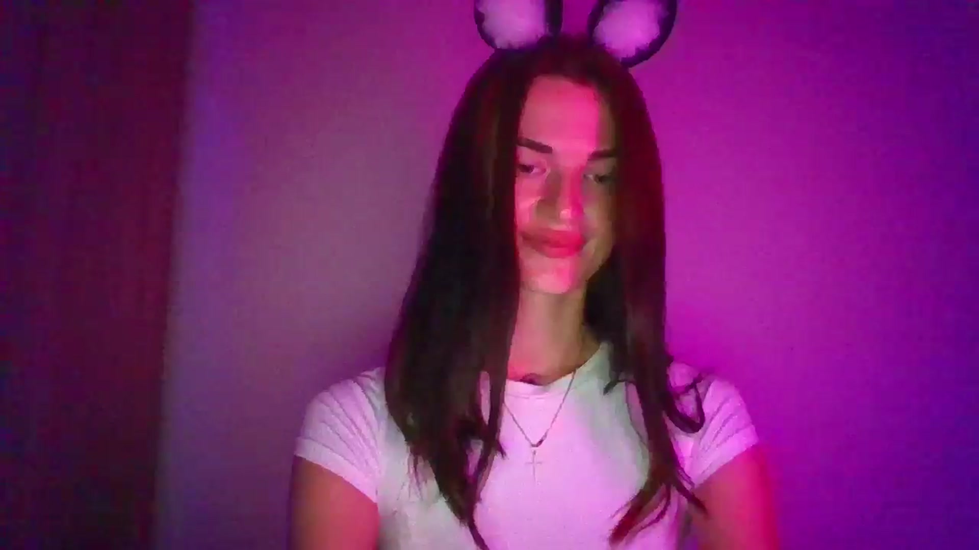 Gallery image thumbnail from Scarlet_flo's myfreecams stream on, 11/04/2024, 24:54 image 3 of 20