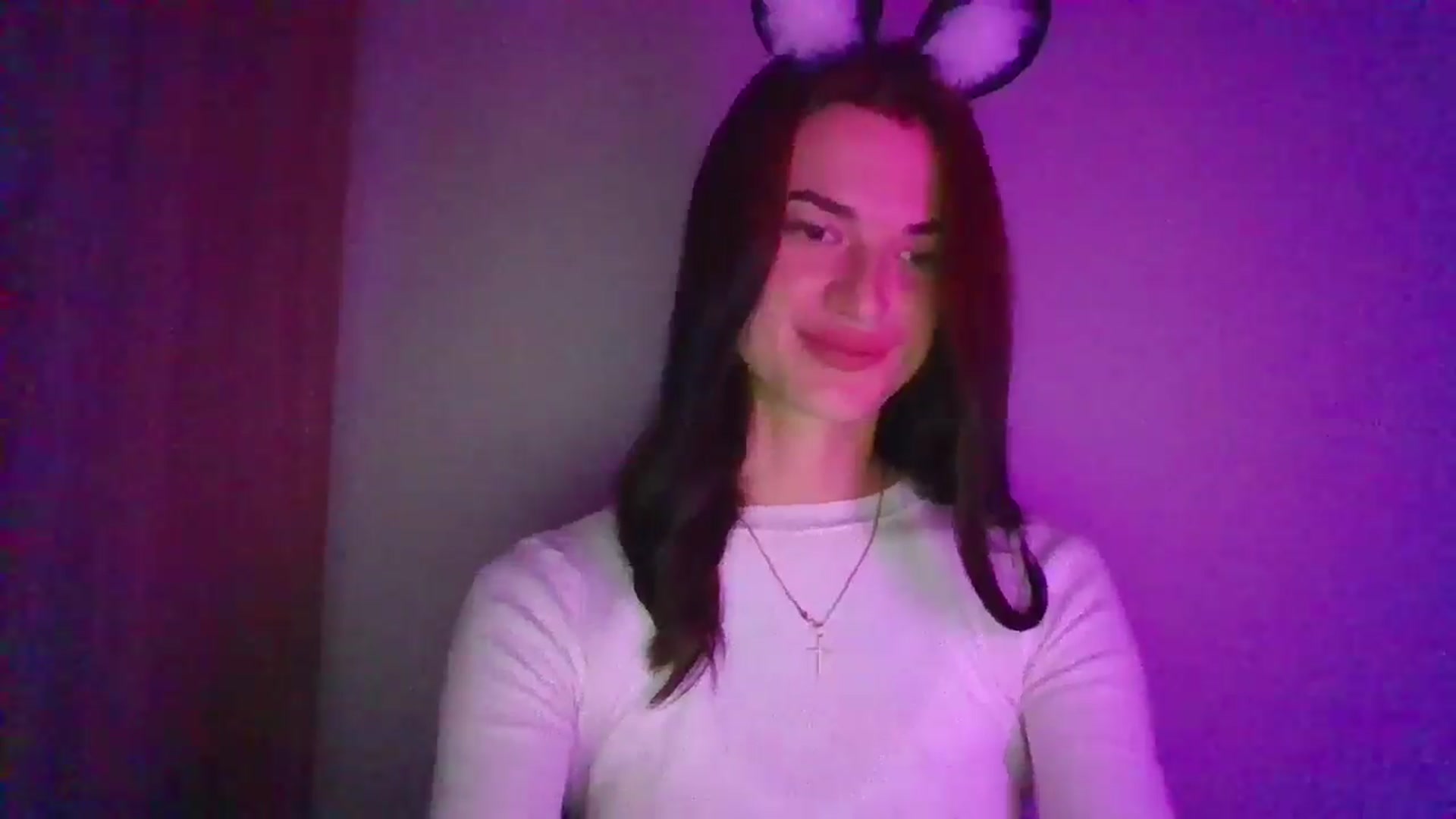 Gallery image thumbnail from Scarlet_flo's myfreecams stream on, 11/05/2024, 24:32 image 12 of 20