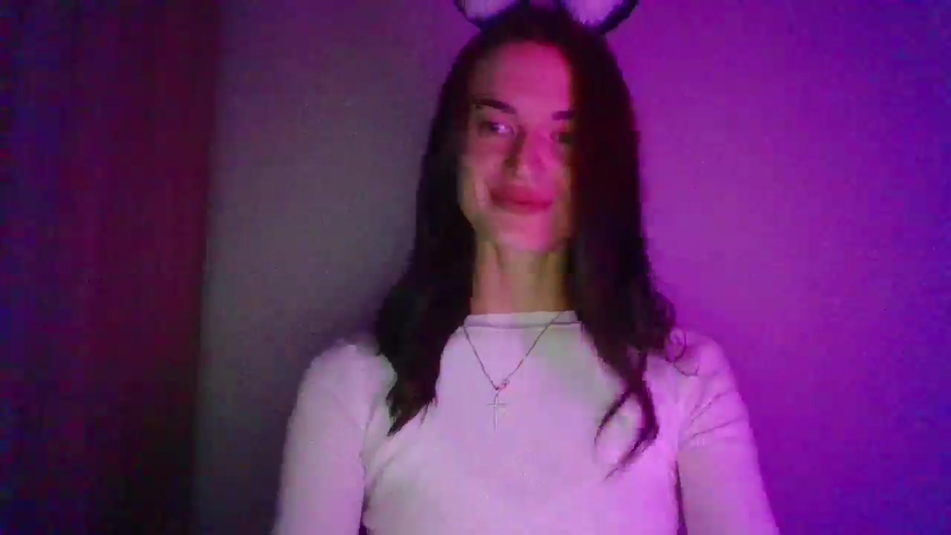 Gallery image thumbnail from Scarlet_flo's myfreecams stream on, 11/05/2024, 24:32 image 15 of 20