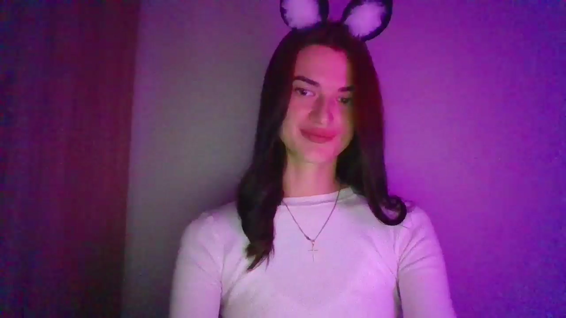Gallery image thumbnail from Scarlet_flo's myfreecams stream on, 11/05/2024, 24:32 image 14 of 20