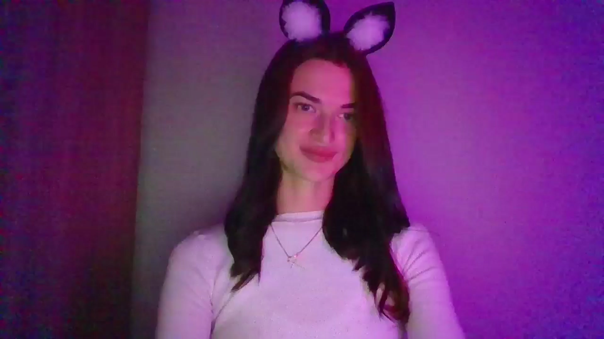 Gallery image thumbnail from Scarlet_flo's myfreecams stream on, 11/05/2024, 24:32 image 6 of 20