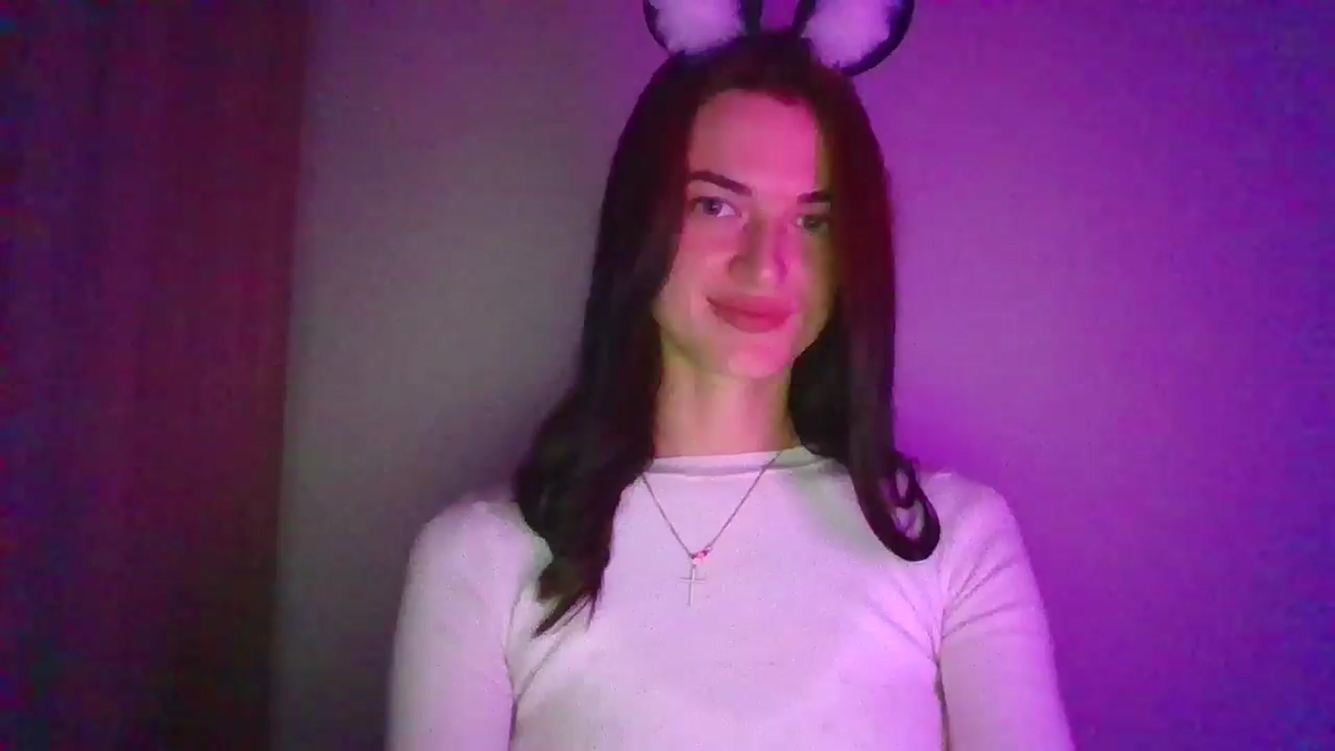 Gallery image thumbnail from Scarlet_flo's myfreecams stream on, 11/05/2024, 24:32 image 17 of 20