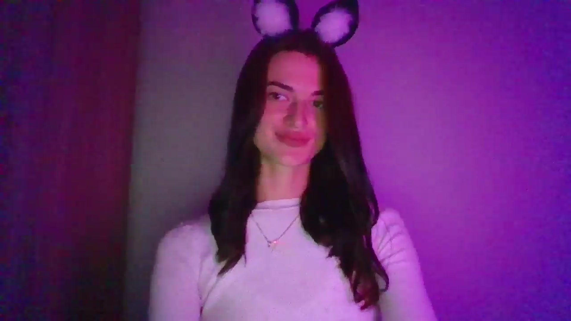 Gallery image thumbnail from Scarlet_flo's myfreecams stream on, 11/05/2024, 24:32 image 5 of 20