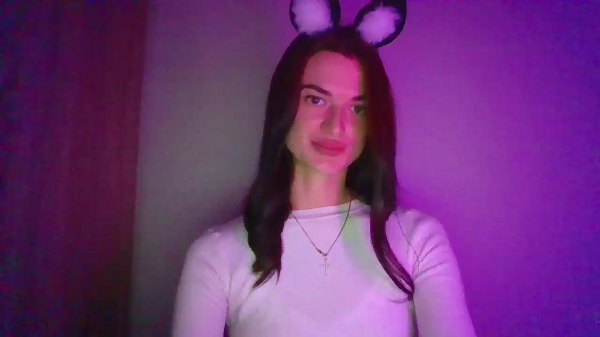 Gallery image thumbnail from Scarlet_flo's myfreecams stream on, 11/05/2024, 24:32 image 8 of 20