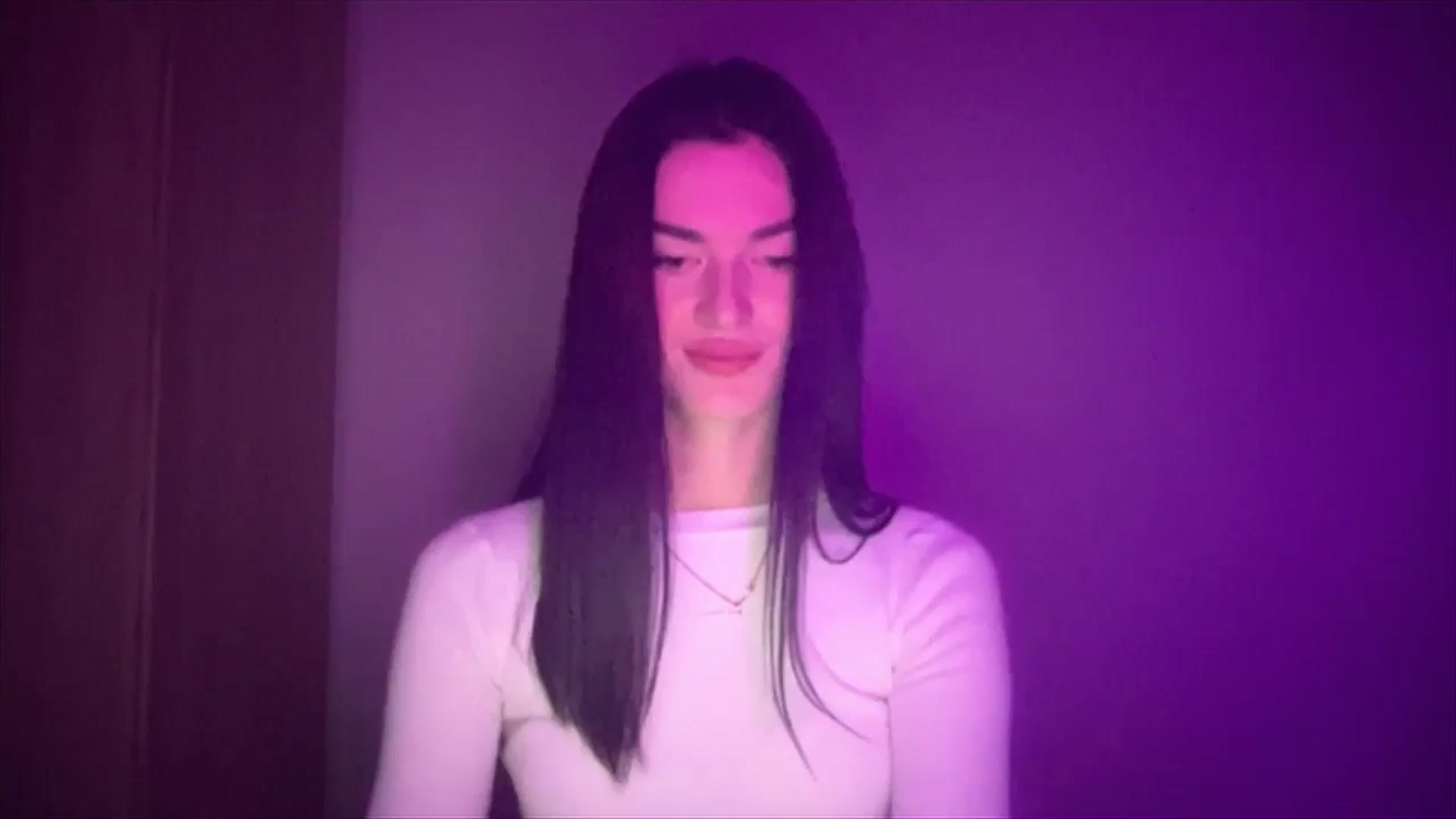 Gallery image thumbnail from Scarlet_flo's myfreecams stream on, 11/09/2024, 17:55 image 7 of 20