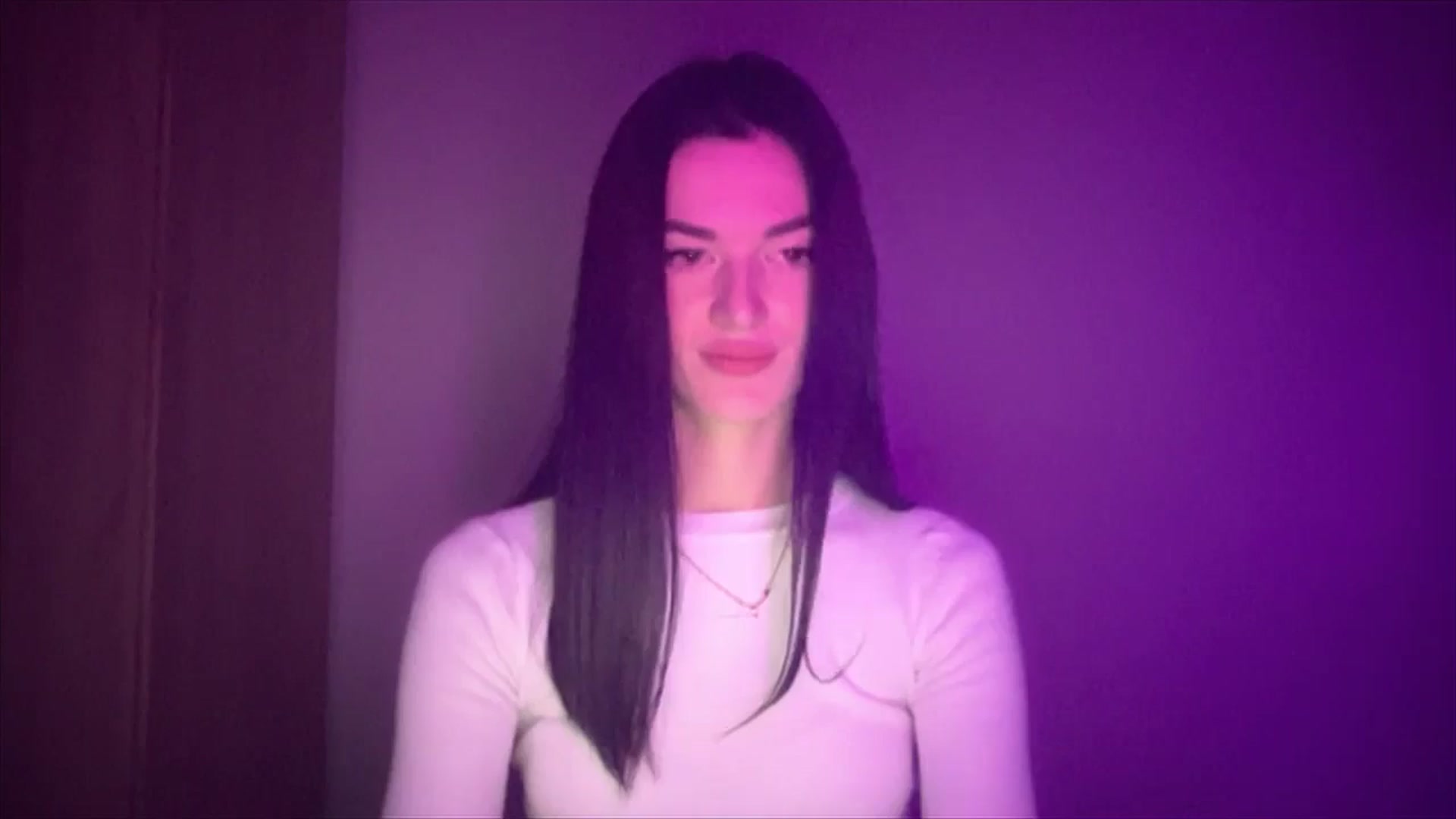 Gallery image thumbnail from Scarlet_flo's myfreecams stream on, 11/09/2024, 17:55 image 5 of 20