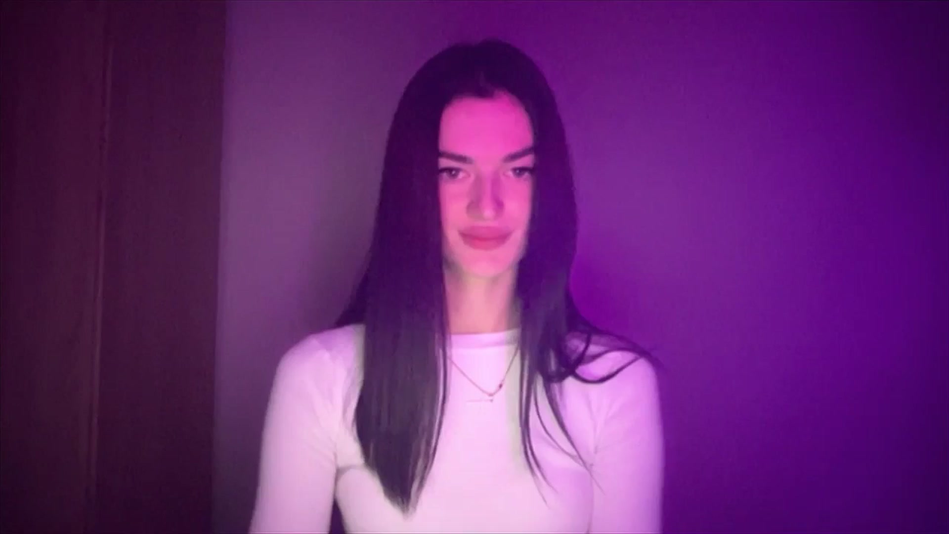 Gallery image thumbnail from Scarlet_flo's myfreecams stream on, 11/09/2024, 17:55 image 14 of 20