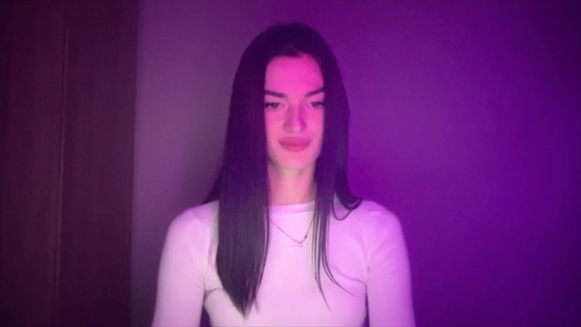Gallery image thumbnail from Scarlet_flo's myfreecams stream on, 11/09/2024, 17:55 image 6 of 20