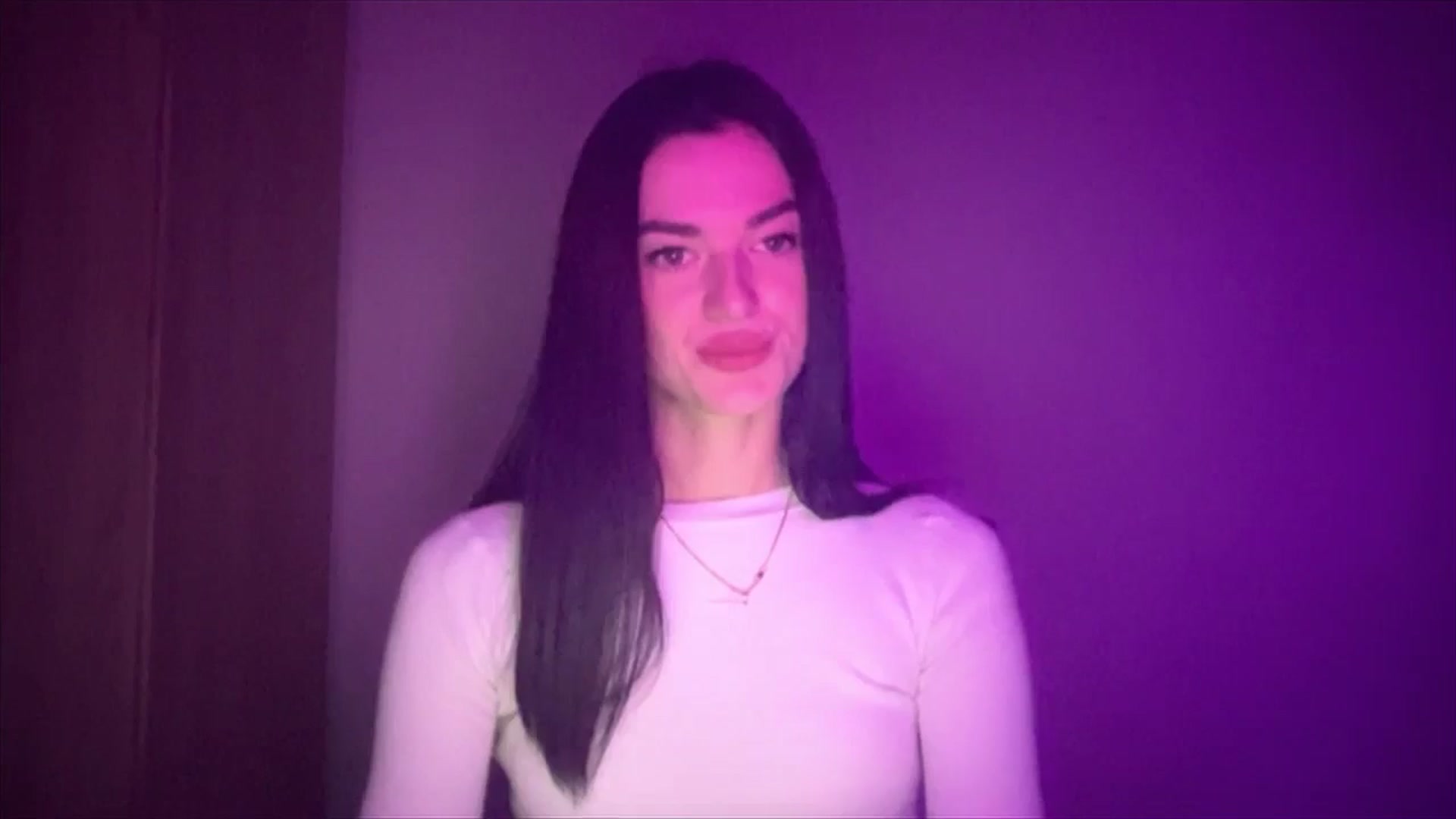 Gallery image thumbnail from Scarlet_flo's myfreecams stream on, 11/09/2024, 17:55 image 17 of 20