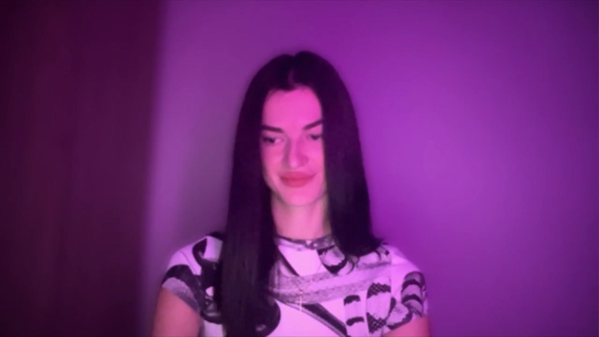 Gallery image thumbnail from Scarlet_flo's myfreecams stream on, 11/10/2024, 16:45 image 7 of 20